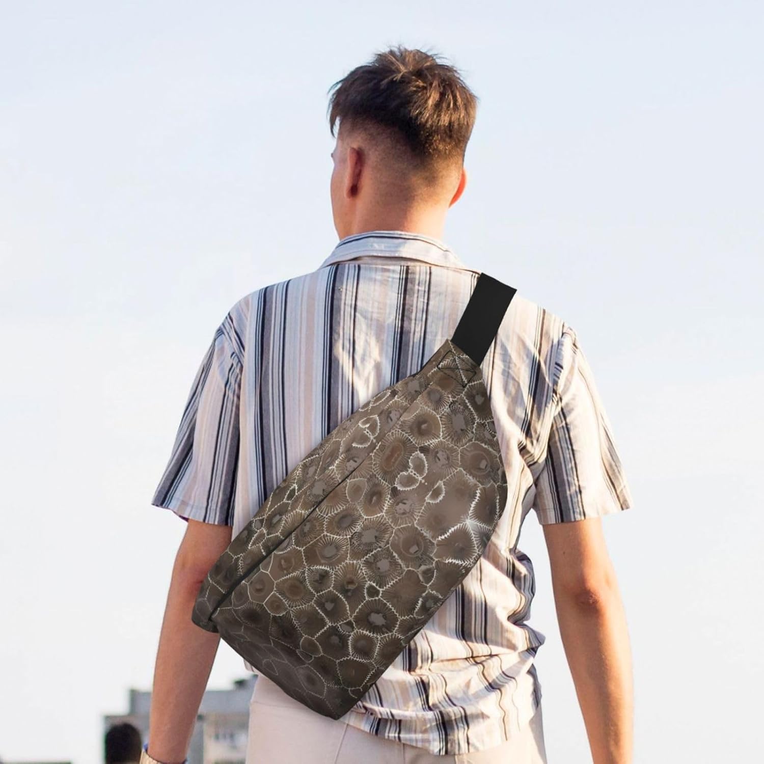 Petoskey Stone Fanny Pack Crossbody Bag – Versatile Sling Bag for Men & Women with Zipper Pockets, Ideal for Travel, Running