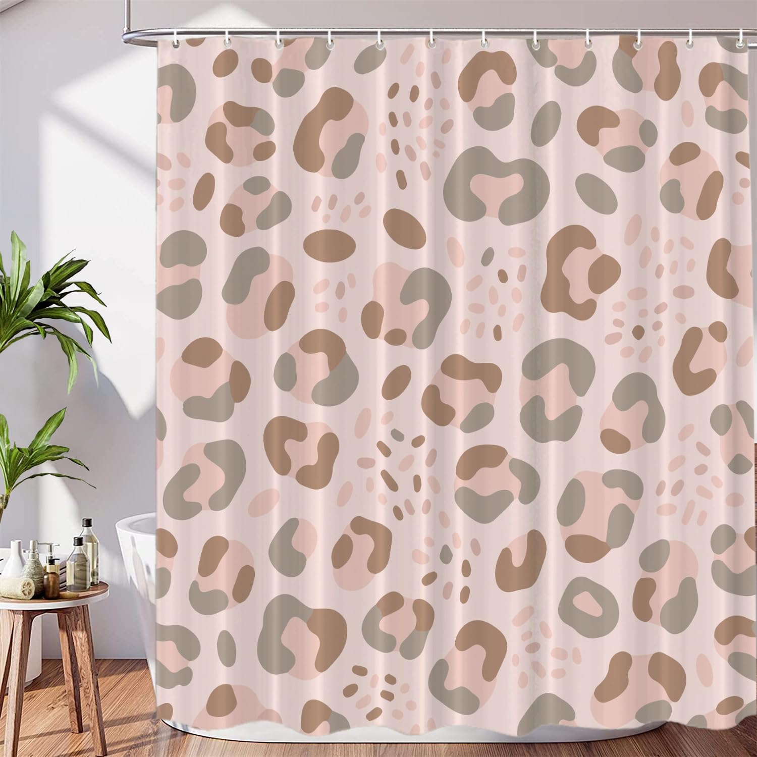 Rideau de douche en satin rose motif animalier imperméable chic