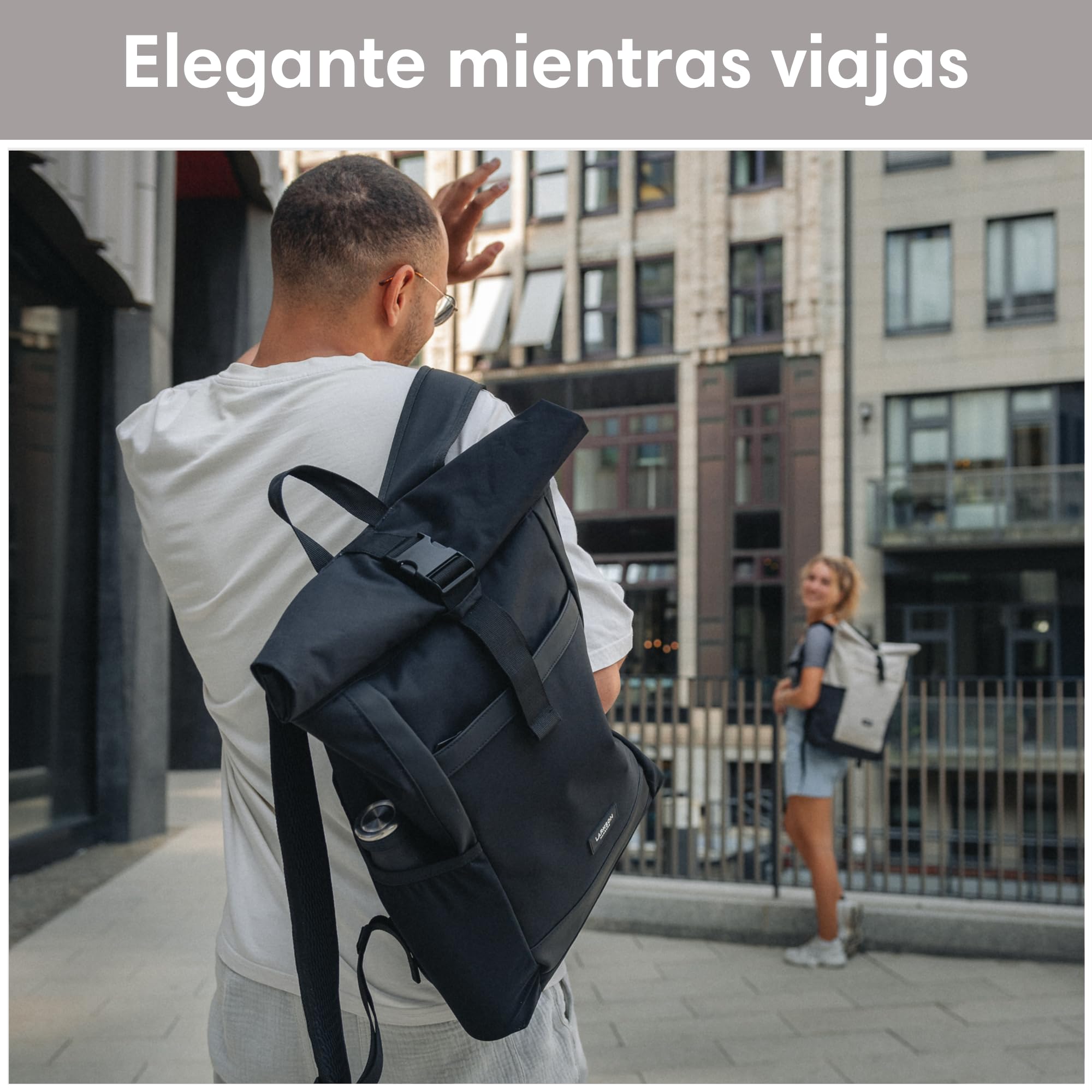 LARKSON Mochila Enrollable Hombre & Mujer Negro - No 2 - Macuto para Viaje, Uni, Trabajo - de Botellas Pet Recicladas - Bolso para Portátil 16 Pulgadas - Impermeable