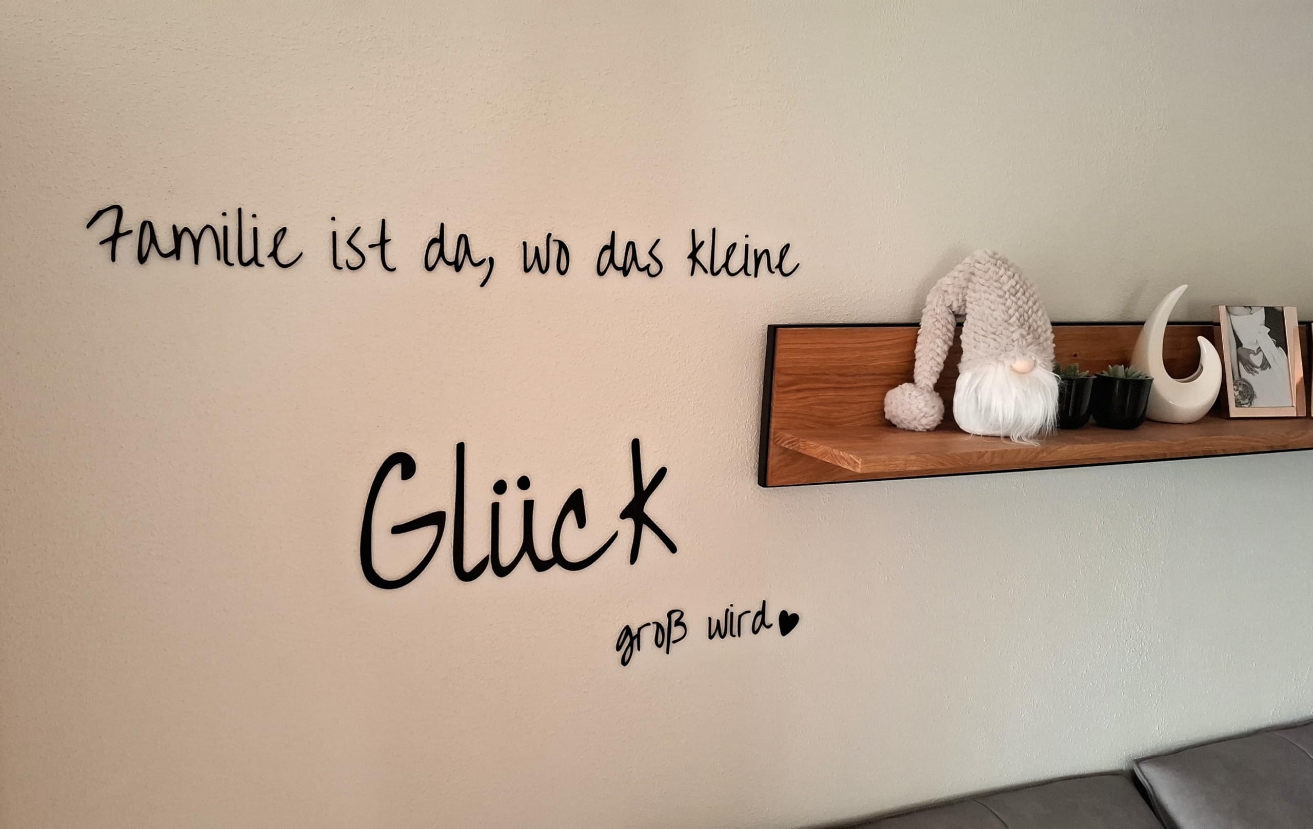 Wand-Schriftzug Be Happy and Smile – 3 mm Holz – Wanddeko in Schwarz oder Weiß – moderner Deko-Schriftzug für Wohnzimmer, Flur, Büro & Kinderzimmer – motivierende Wandgestaltung