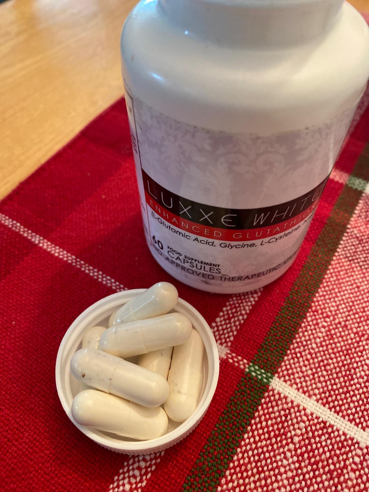 it's skin glutathione shot b3 ORIGINAL FRONTROW LUXXE WHITE 01 SKIN WHITENING SOAP + KOJIC ACID WITH  GLUTATHIONE CAPSULE
