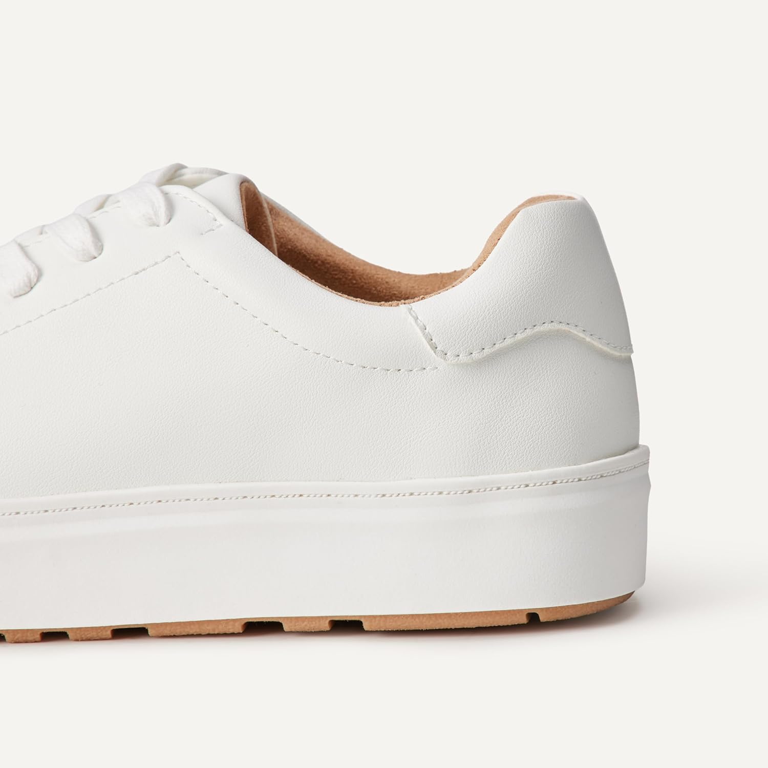 Amazon Essentials Women's Low Top Classic Sneakers - Image 6