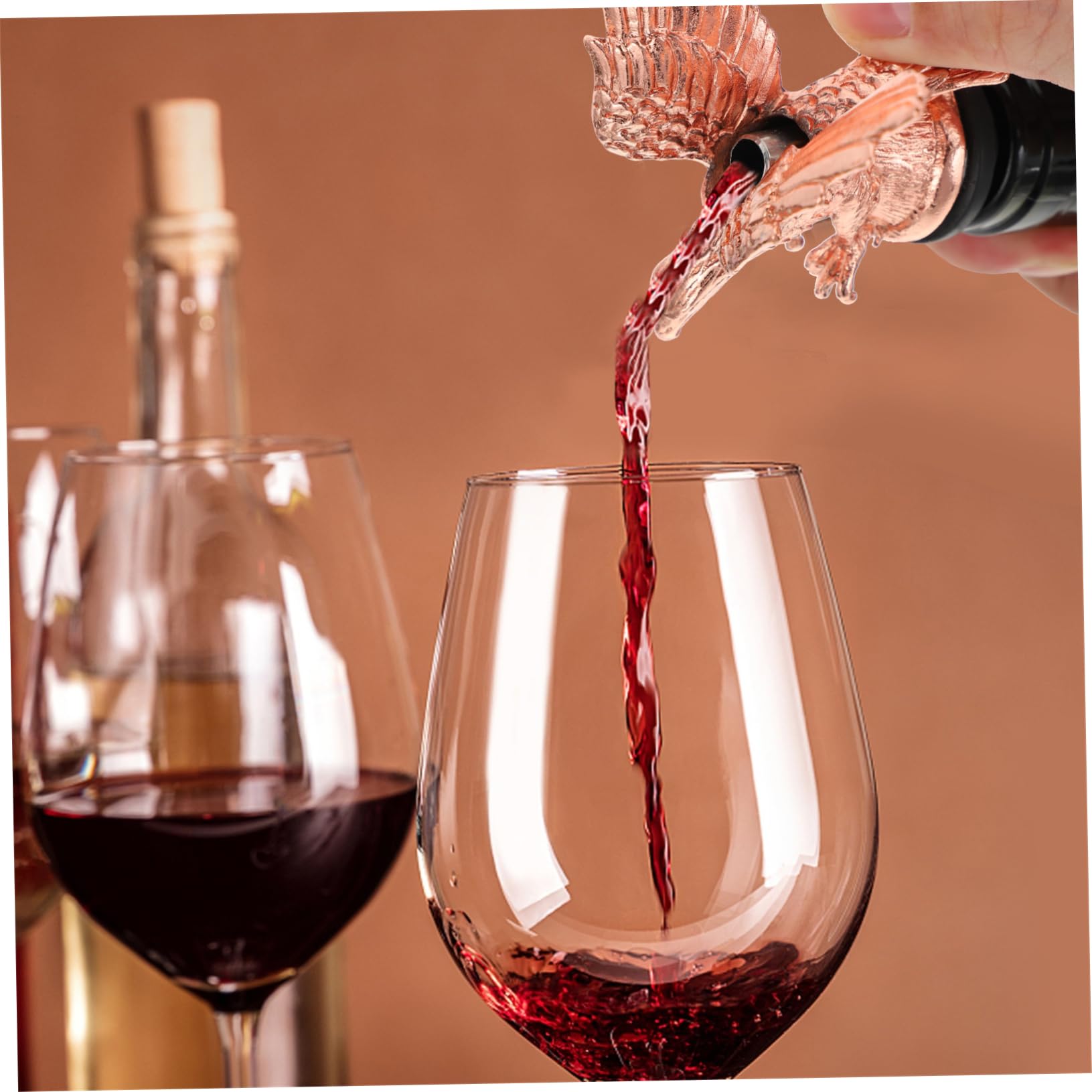 Cabilock 1Pc Eagle Head Wine Stopper Pourer Decorative Wine Accessory with Dripless Spout for Easy Pouring Parties Gatherings and Home Bars Finish