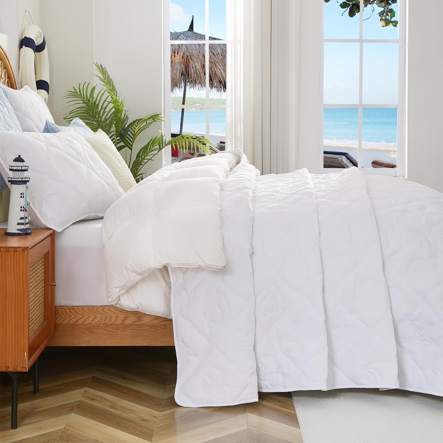 EVENHUG Coastal Quilt Sets King Size Summer Soft Lightweight Beach Bedding Set with Pillow Shams Nautical Bedspread Coverlet for All Season (White 102''x92'')