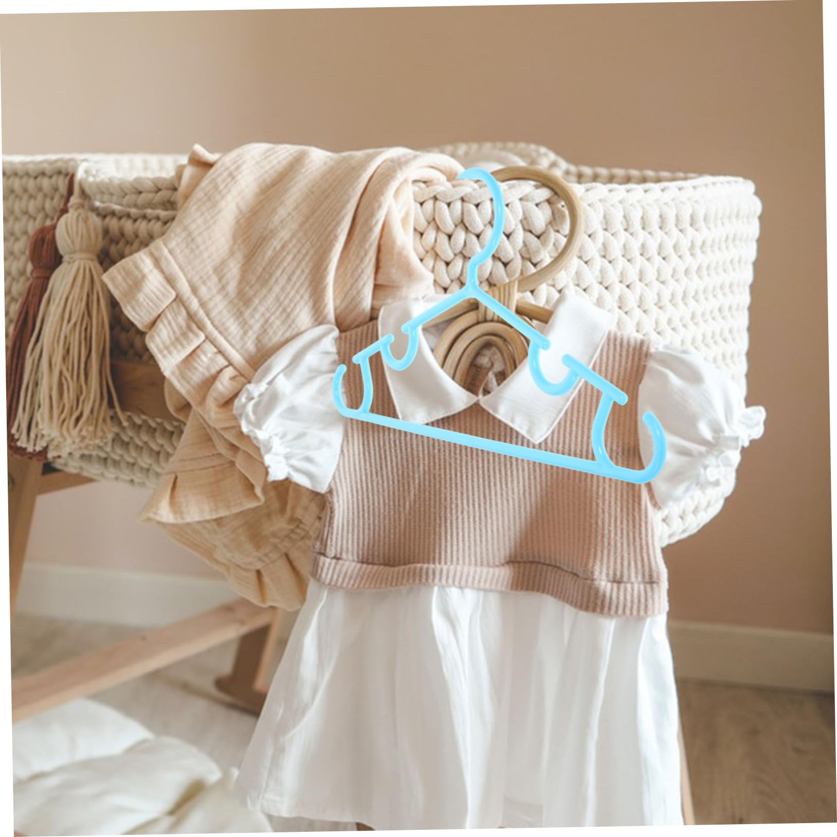 MUCKLILY 10pcs Non Slip Hangers Versatile Plastic Clothes Hangers for Clothing for Closet Storage Drying for Boy Girl