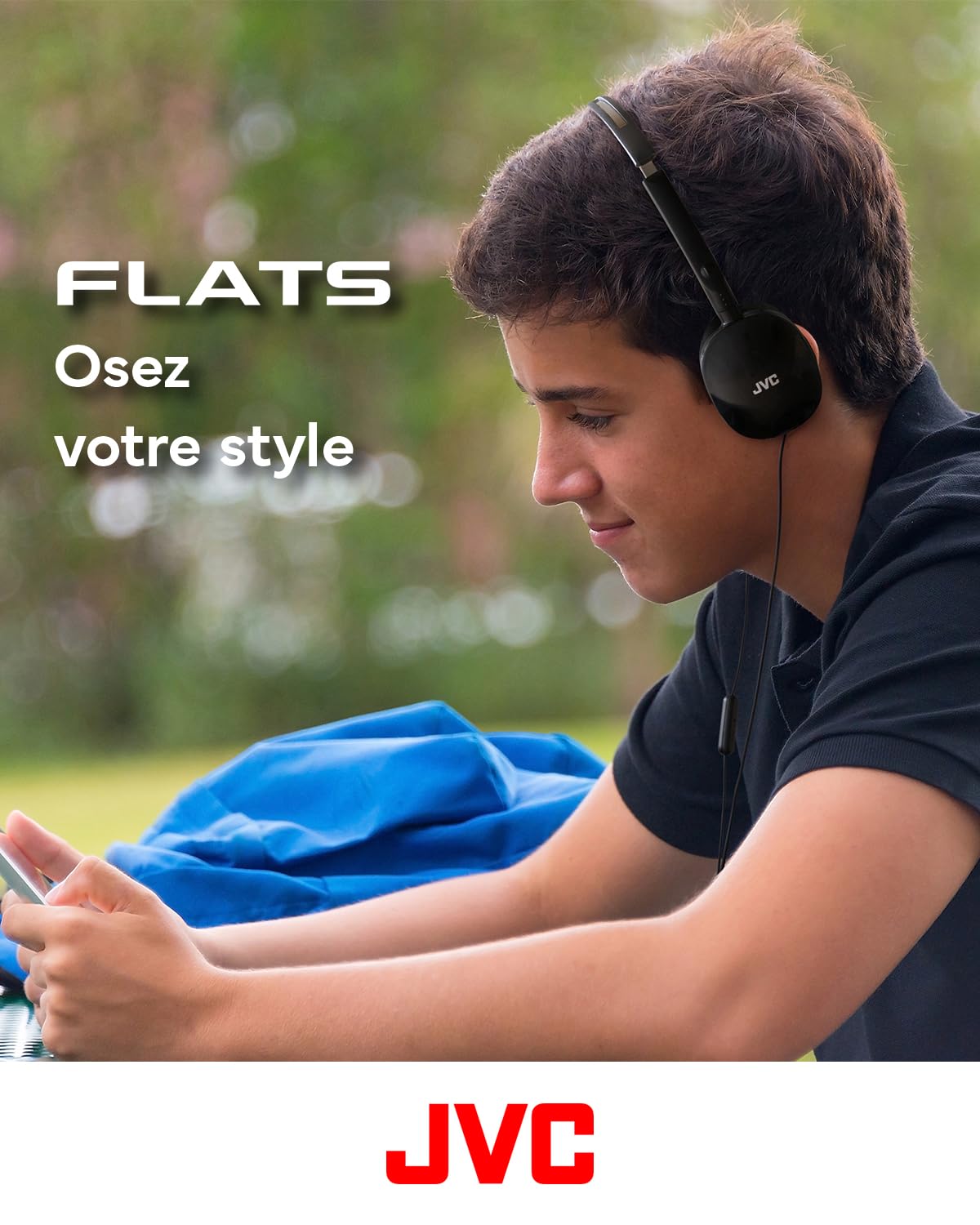 JVC HA-S160M-B - Flats składane i kompaktowe słuchawki w błyszczącym modnym kolorze, z włącznikiem/wyłącznikiem mikrofonu, idealne do telepracy i seminariów online (czarne)