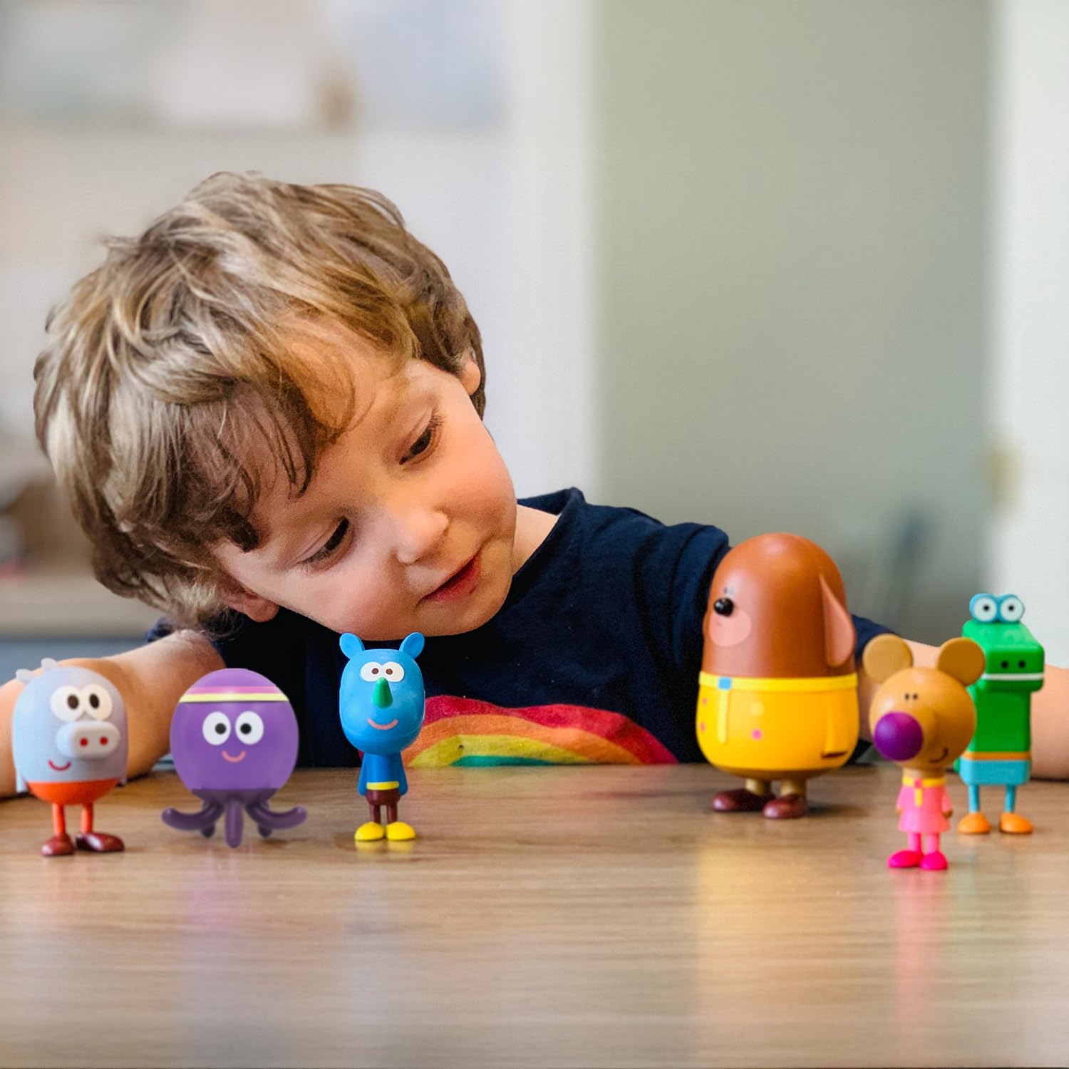 Hey Duggee 1870R Squirrel Figurine Set with Duggee, Multicolor