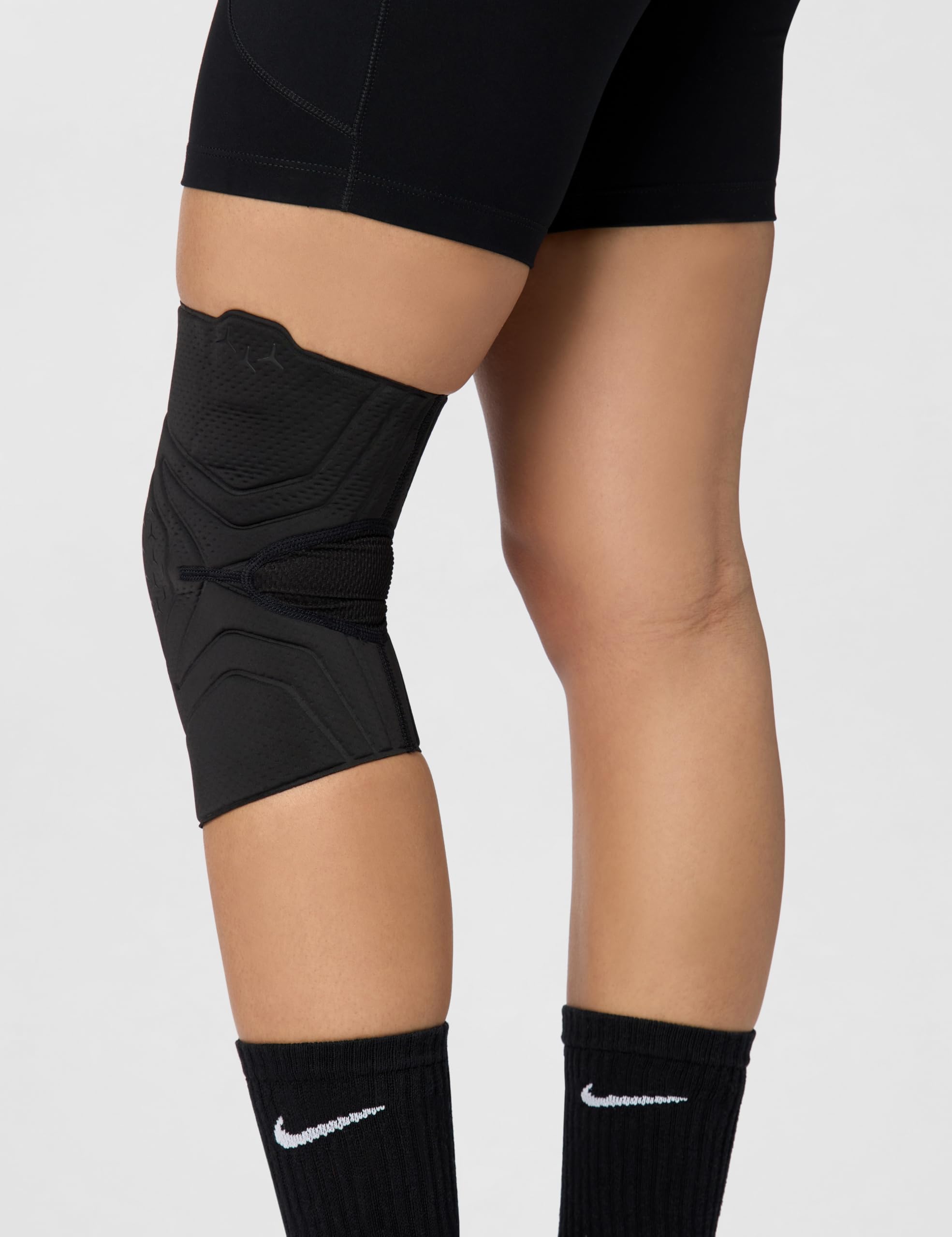 nike pro closed patella knee sleeve