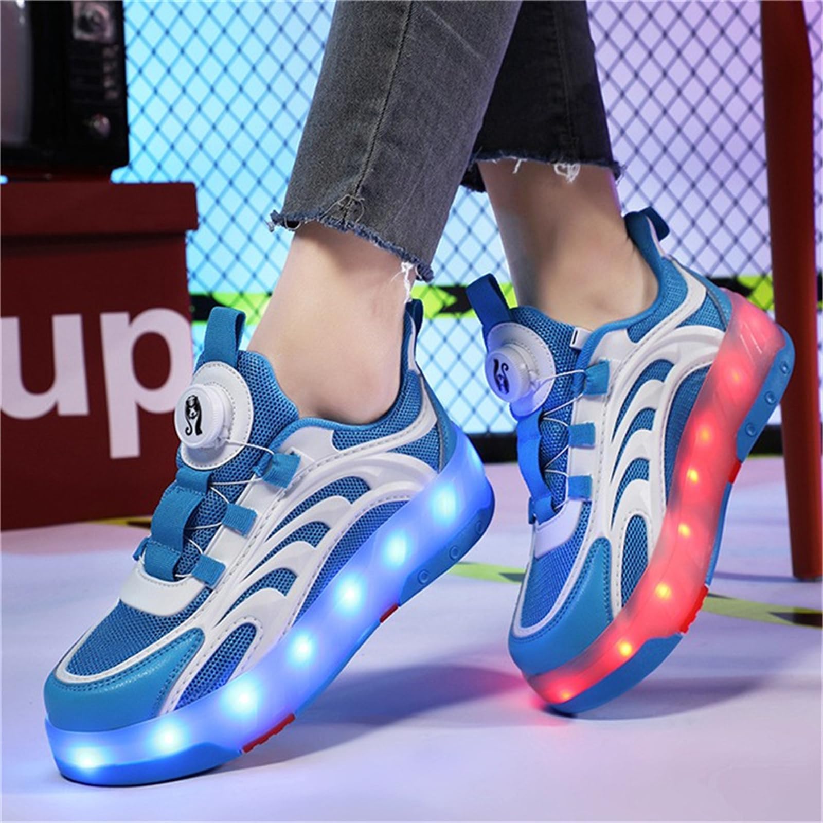 Mateju Scarpe con Rotelle da Bambino Bambina Scarpe da Skateboard Scarpe Sportive a 4 Ruote Rimovibili, Multiuso Splendente Sneaker Scarpe da Ginnastica Pattini per Bambini Adulti