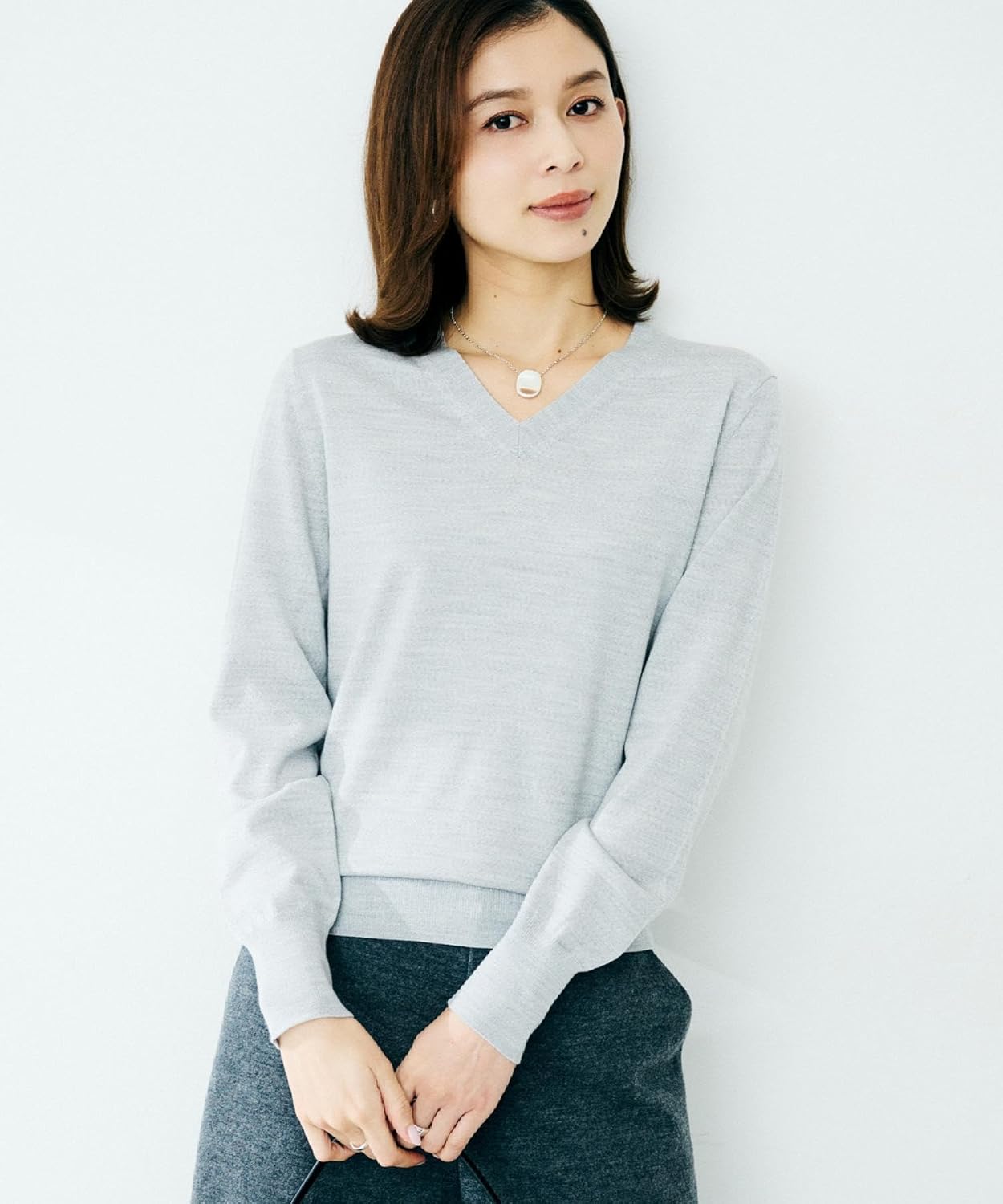 【アンサンブル可/洗える/ウール100%】クルーネックウールニット [アンタイトル] ニット/セーター 【洗える/ウール100%】 Vネックウールニット 15314555 レディース