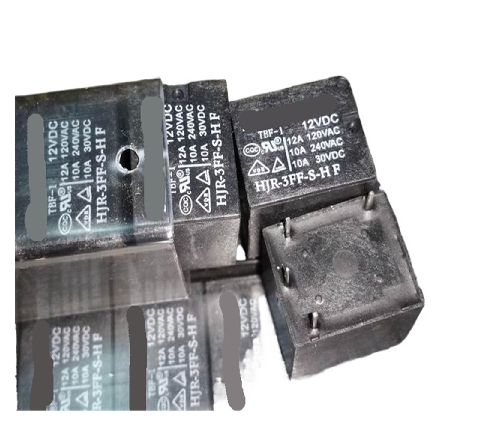 Le relais HJR-3FF-S-HF 12VDC assure une commutation électrique stable et sûre