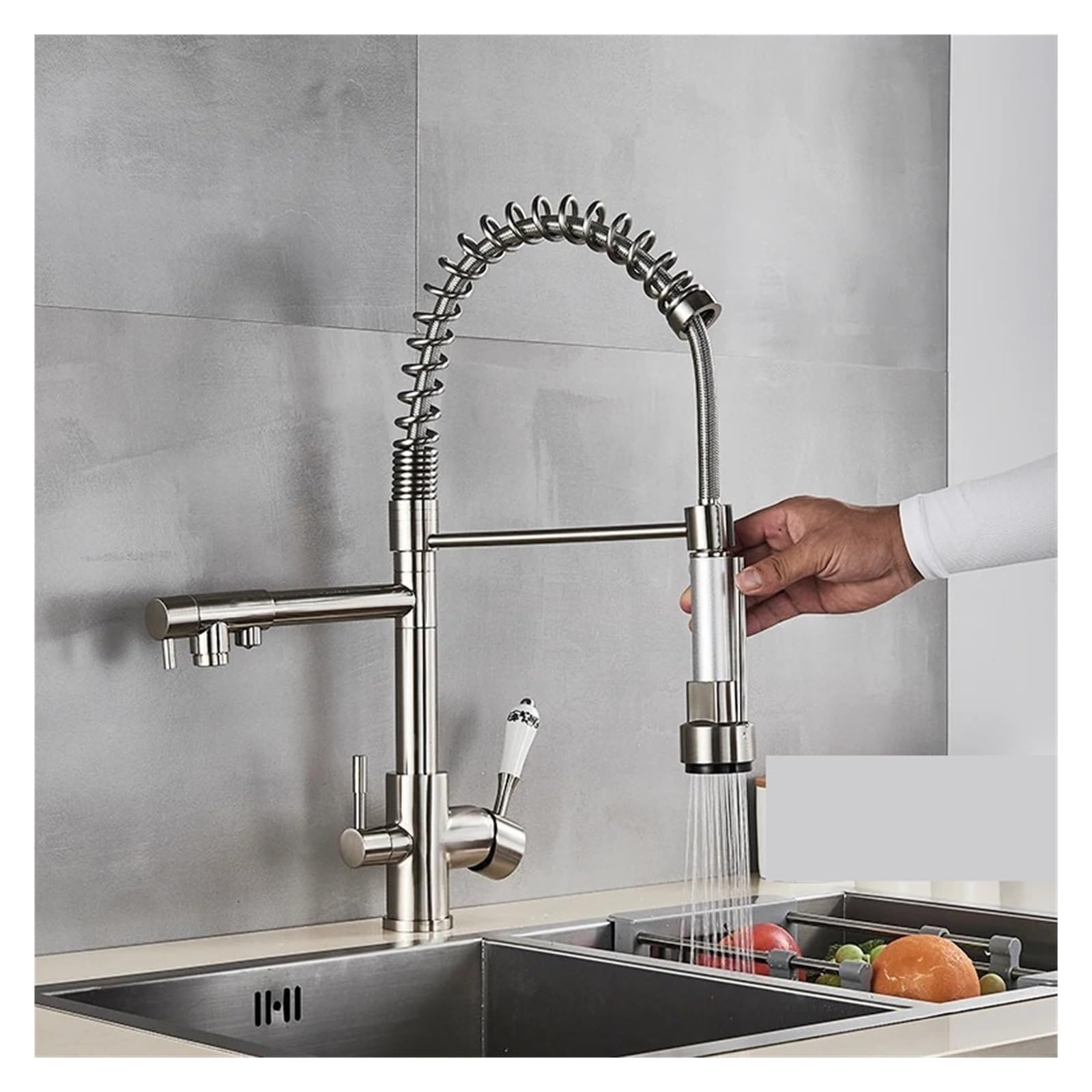 Robinet mitigeur à ressort de cuisine nickel brossé pour sublimer votre îlot central