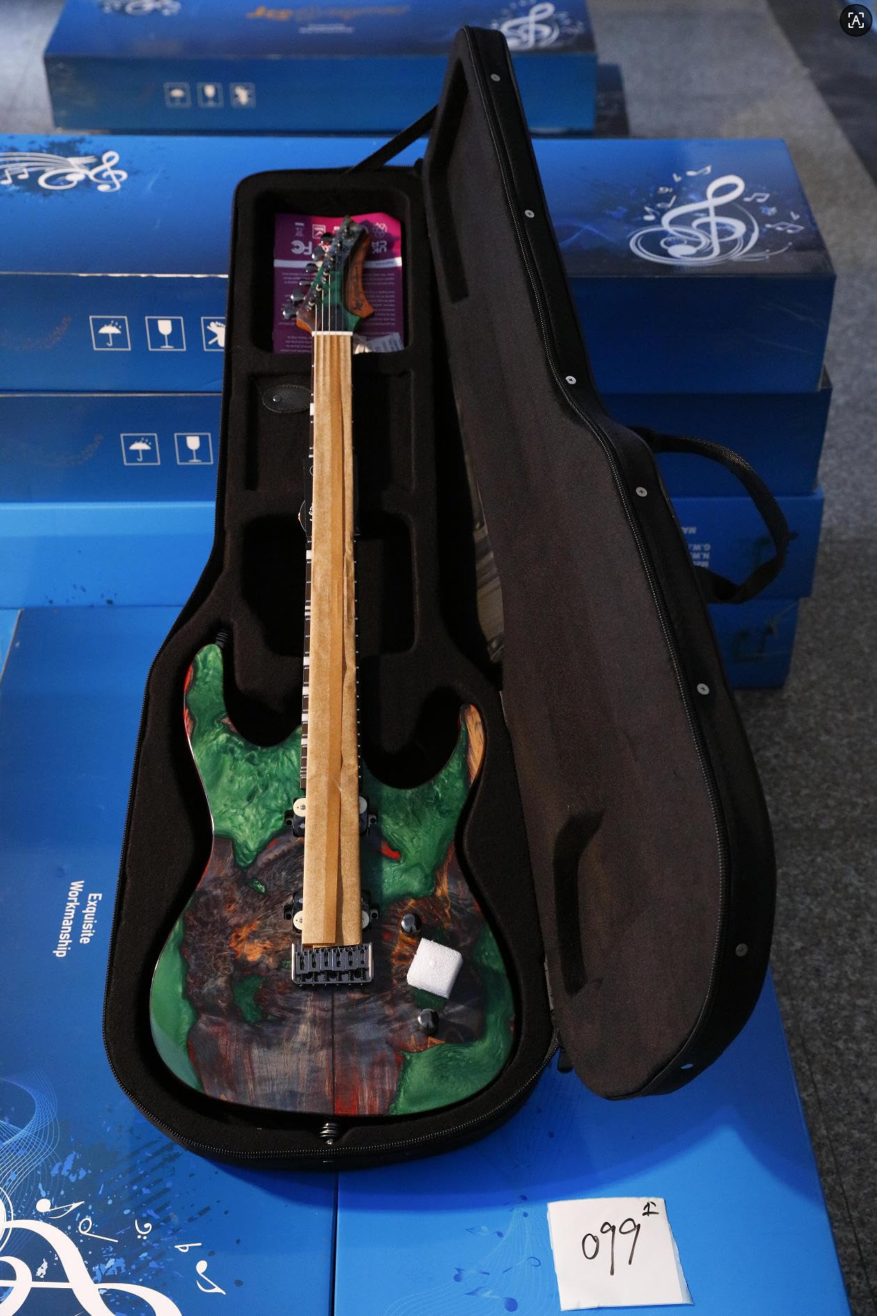 Amazon.com: Leo Jaymz Electric Guitar Hurricane Deluxe See What