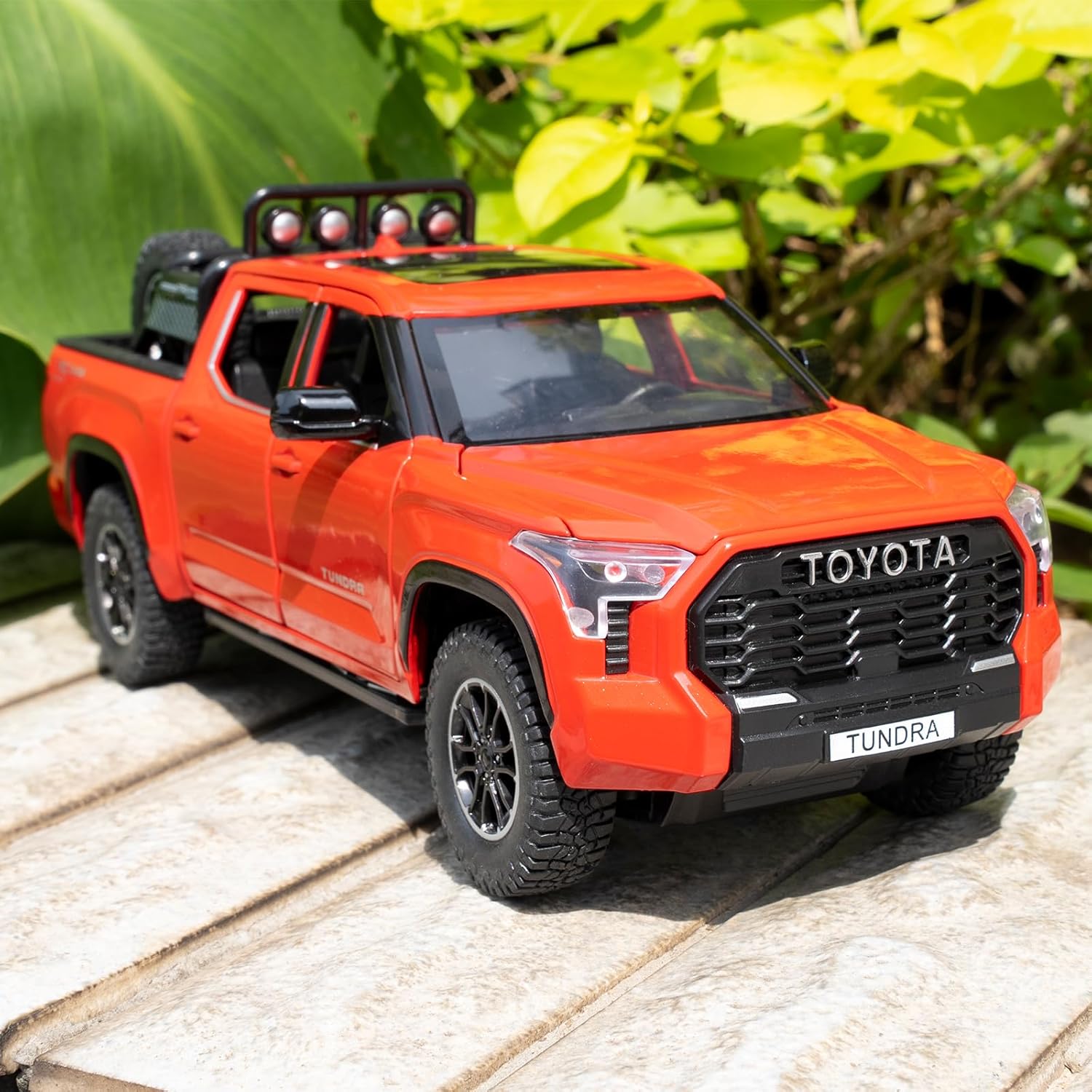 WAKAKAC 1:24 Tundra Off-Road Pickup Car Model, Pull Back Diecast Truck Toy with Sounds＆Lights for Kids Boys Girls and Adults, Gift Red