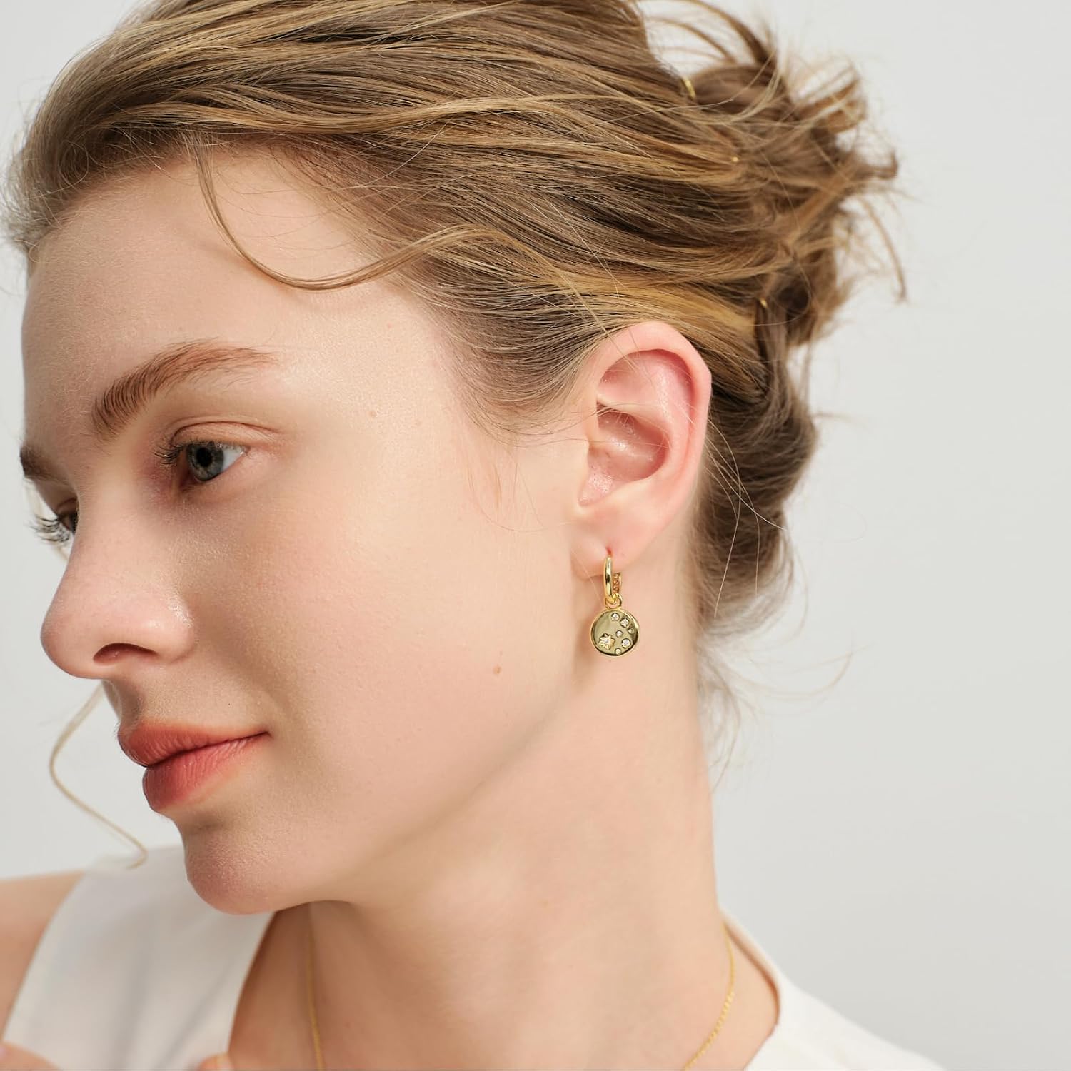 ARSIS Lucky Star Dangle Earrings for Women, 18K Gold-Plated Compass Charm, Reversible Round Pendant, North Star Pendant with CZ, Red Agate/Tiger's Eye/Mother of Pearl, Hypoallegenic Jewelry Gift for Mom, Wife, Birthday