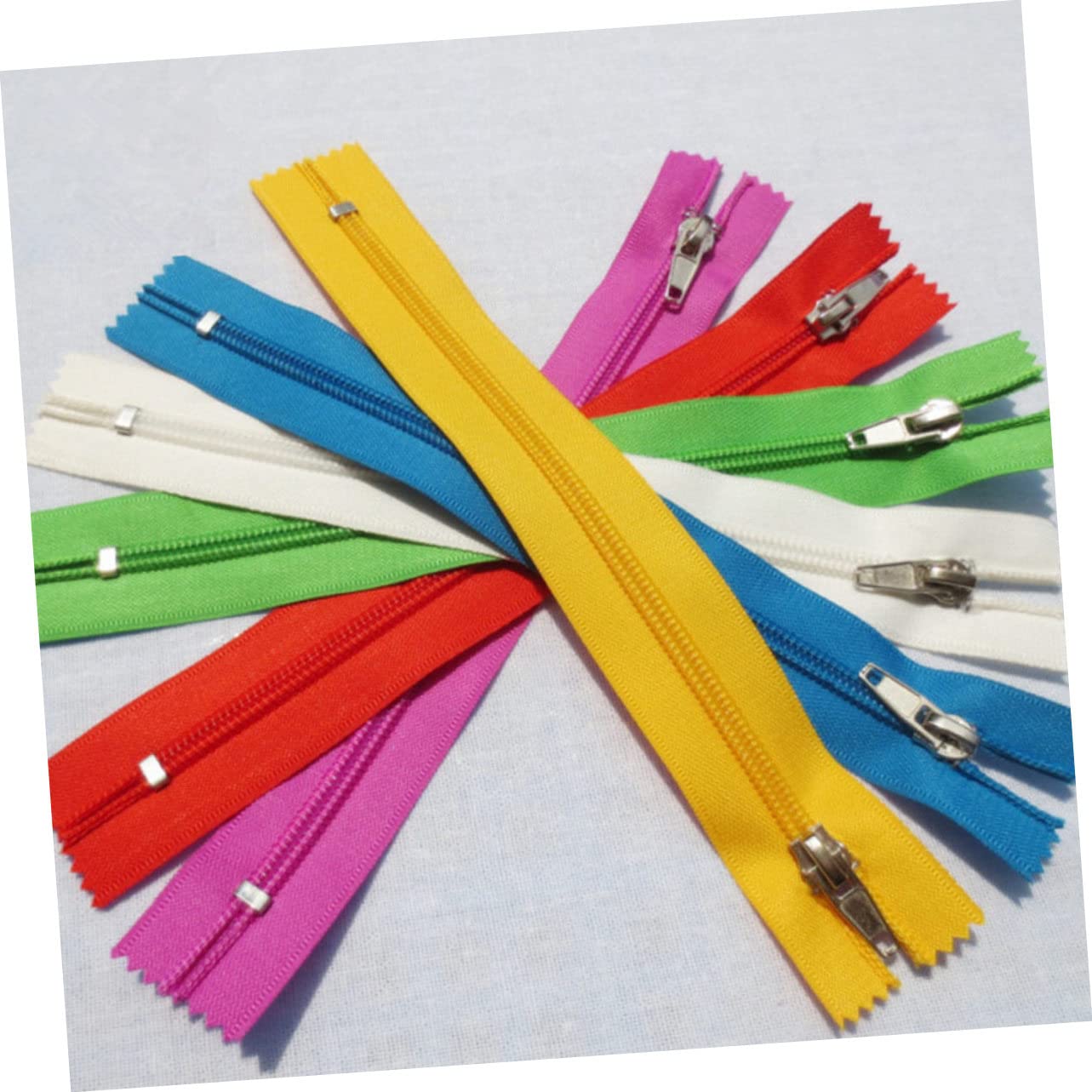 HOMSFOU 100pezzi Cerniere in Nylon Cerniere Colorate Per Vestiti Fai Da Te Strumenti Per Cucire Su Misura Materiale Ausiliario Per Colori Misti