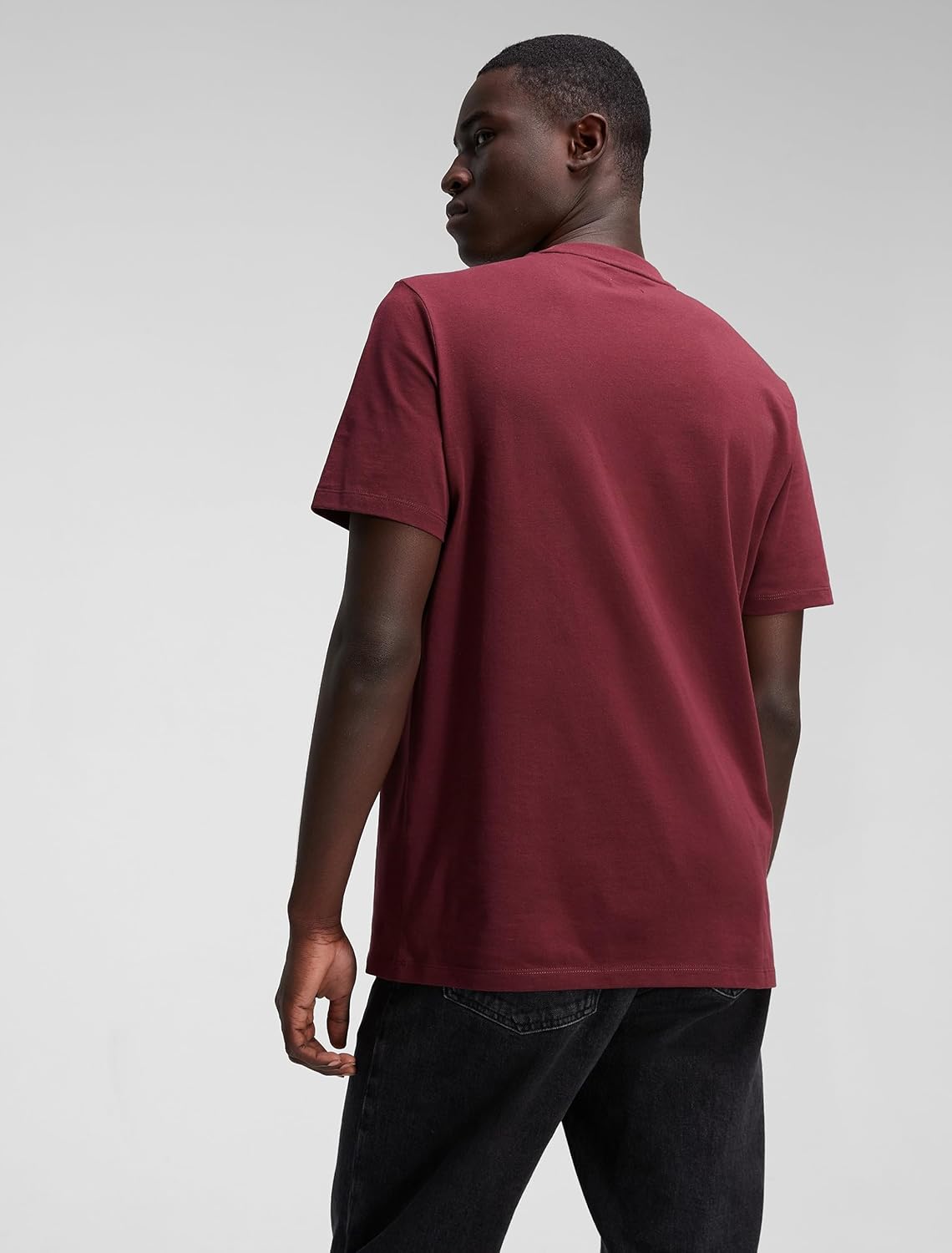 Calvin Klein Men's Short Sleeve Crew Neck Liquid Jersey T-Shirt with UV Protection - Image 2