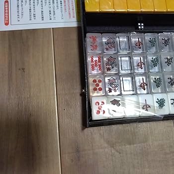 麻雀牌セット 三透牌 クリア/クリアブルー Amazon | ／三透牌 実践麻雀 各種3つの牌が透明 本格派フル