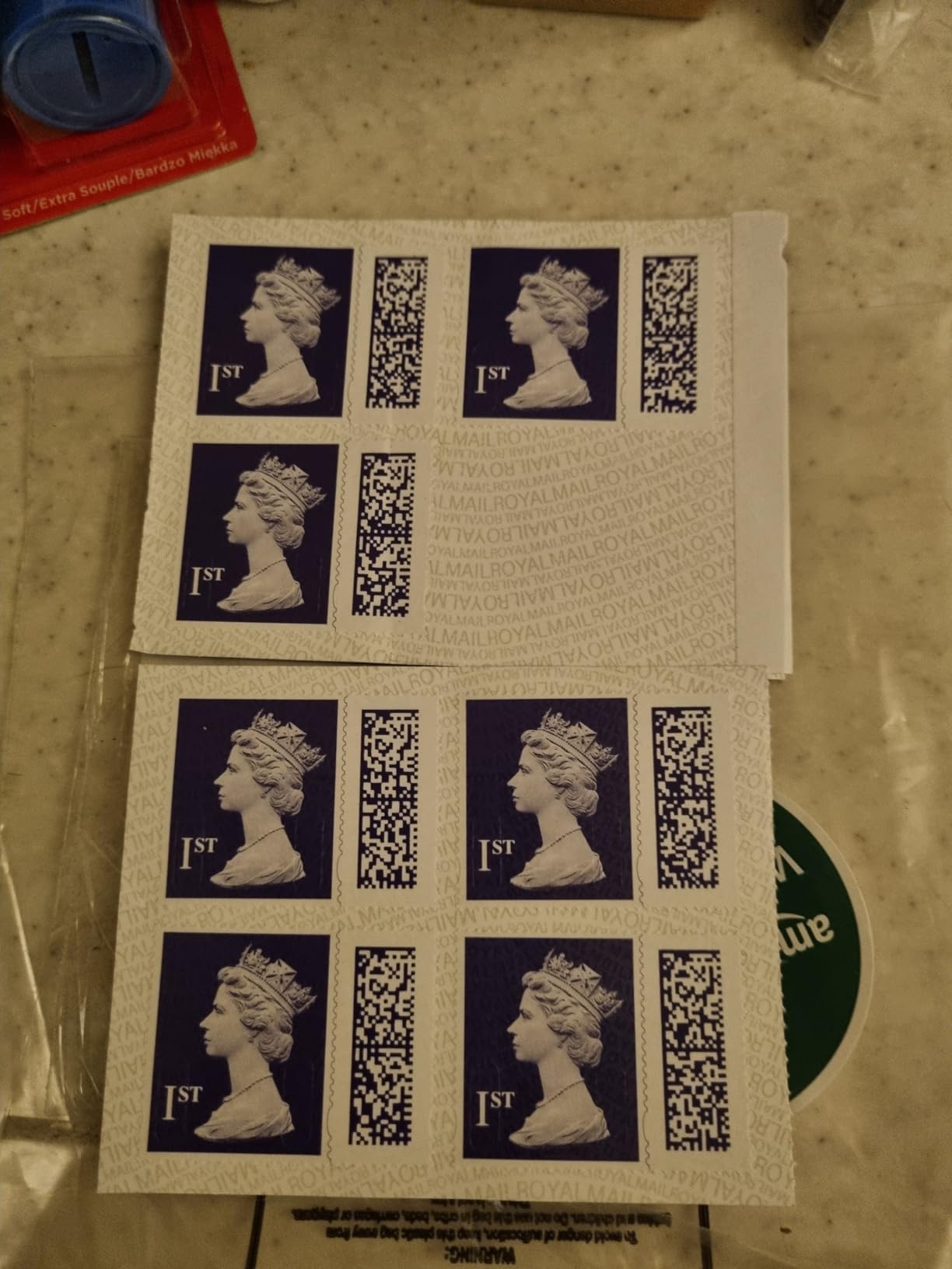Royal Mail 8 x 1st Class Stamp Book : Amazon.co.uk: Stationery &amp; Office ...