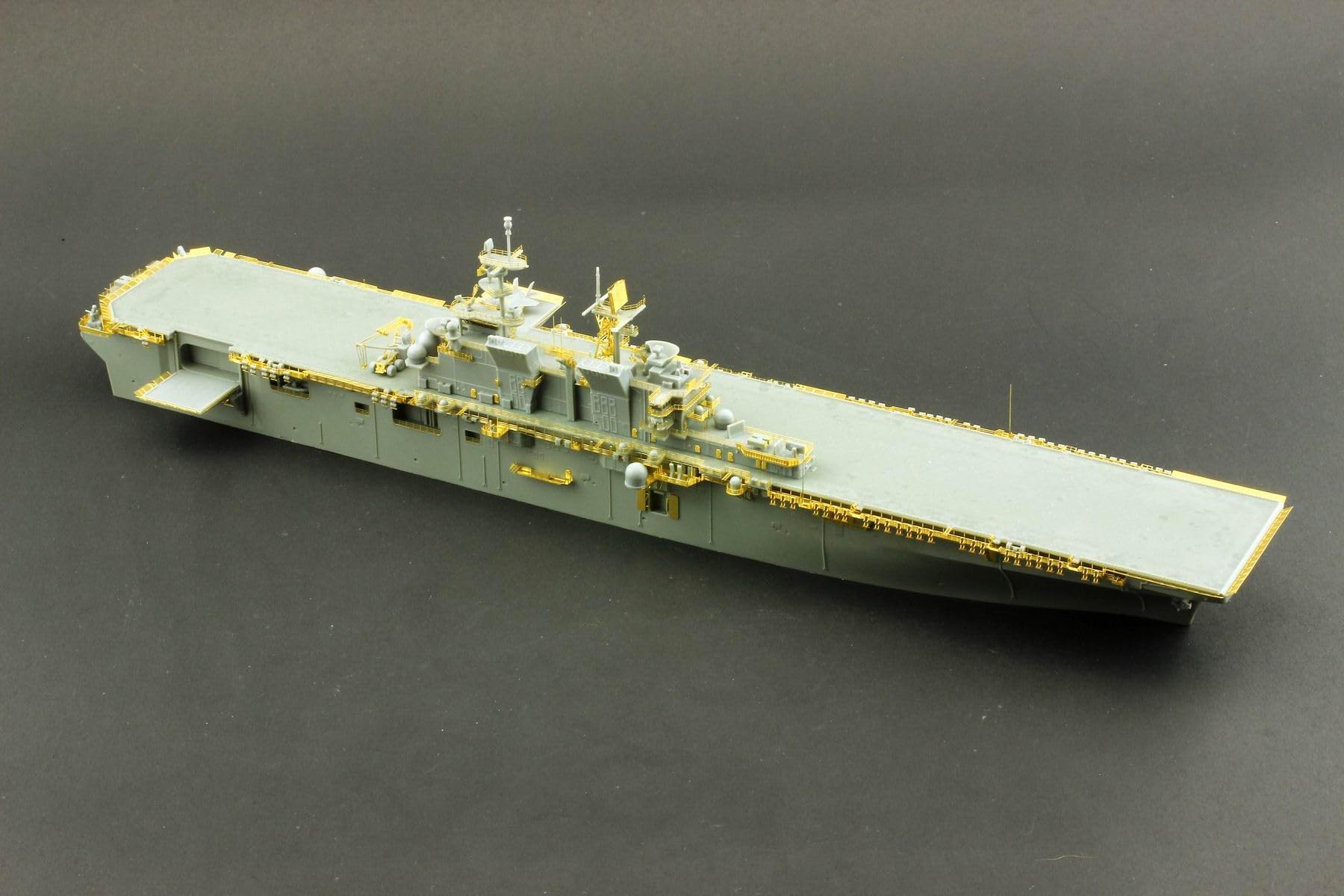 Amazon | Orange Hobby 1/700 米海軍強襲揚陸艦 LHA-6 アメリカ (N07