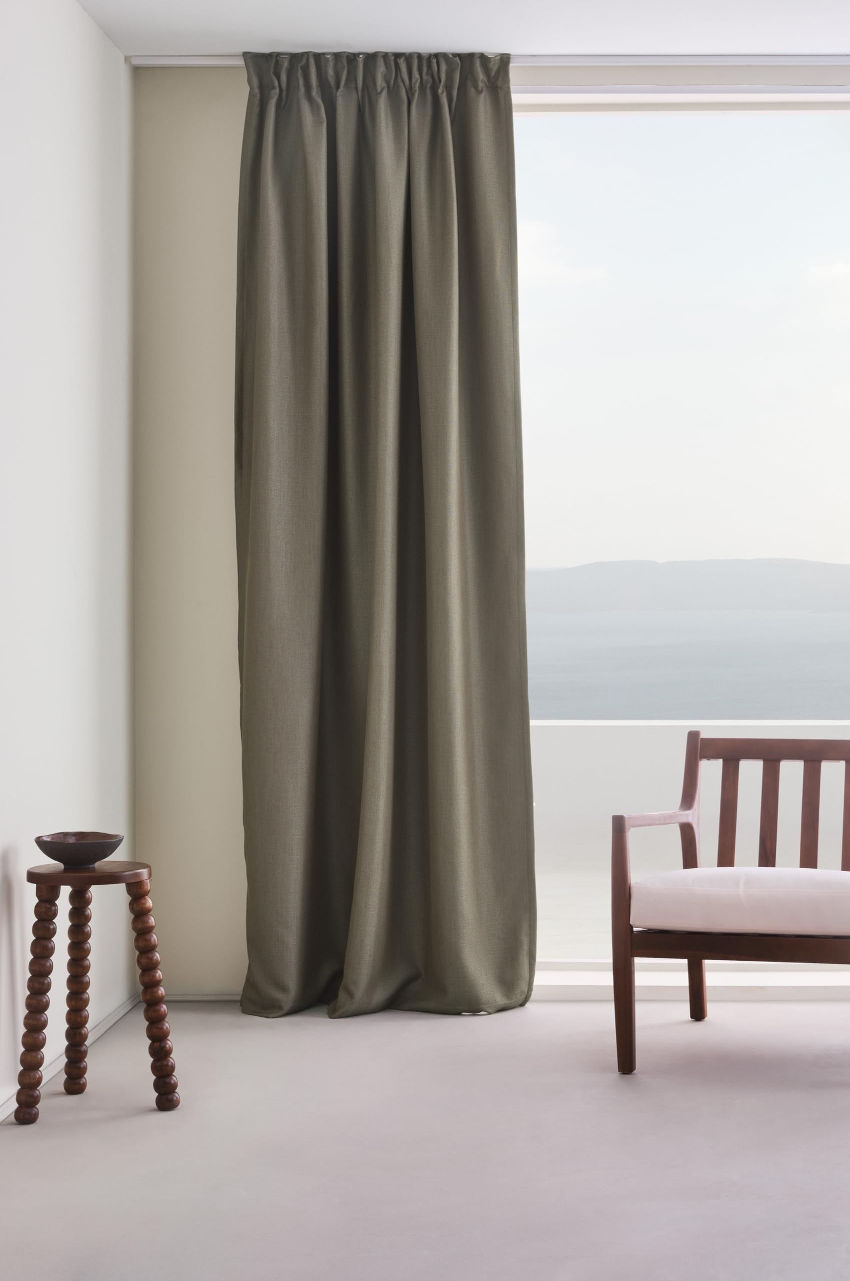 Rideau occultant vert olive contre la lumière du jour JOTEX Shadow