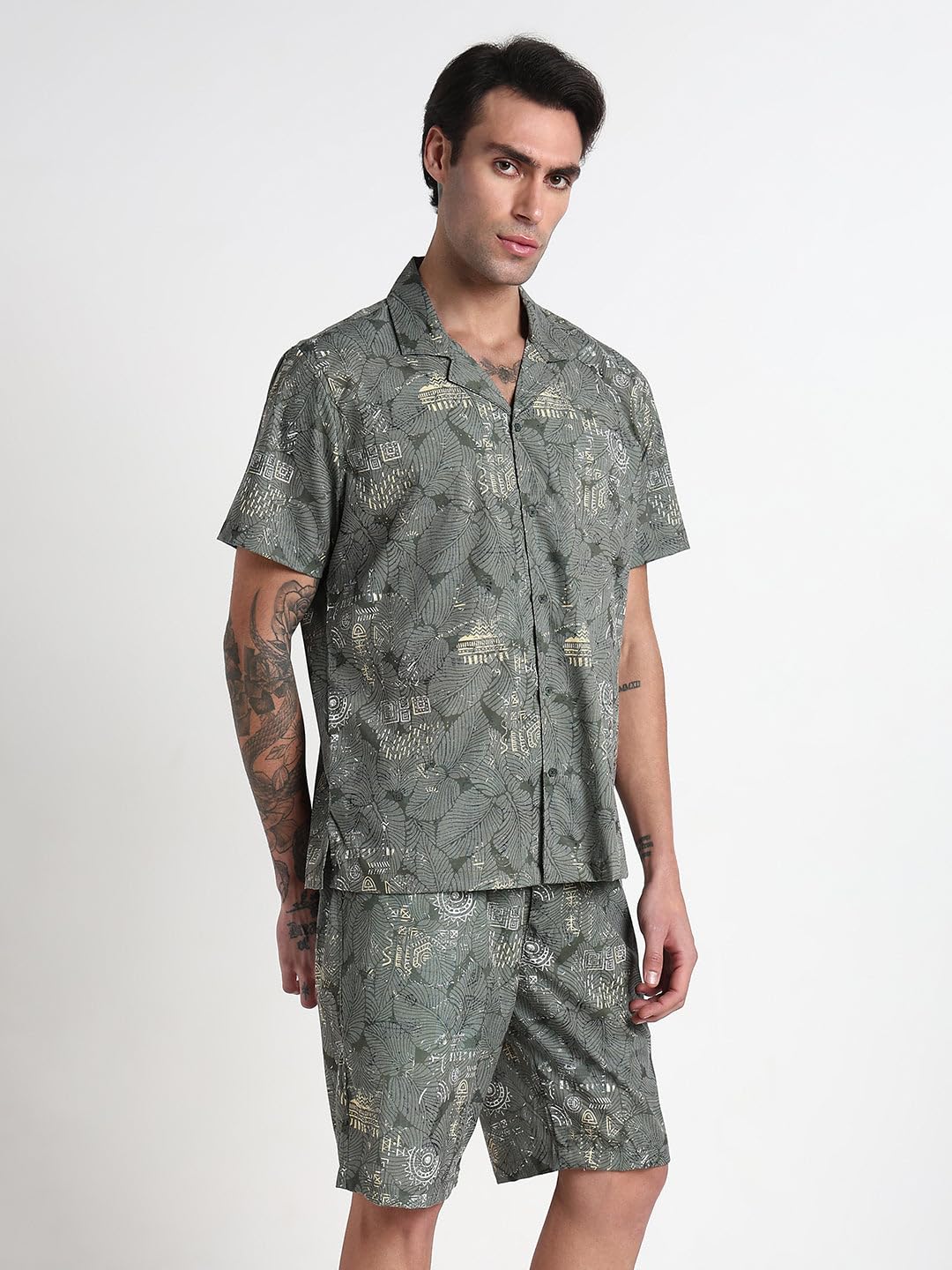 SHOWOFFFF Men Printed Two-Piece Co Ords | Cuban Collar Half Sleeves Crepe Co-Ord for Mens | Mid-Rise Relaxed Fit Knee Length Co-Ords for Men's | Green-S 2