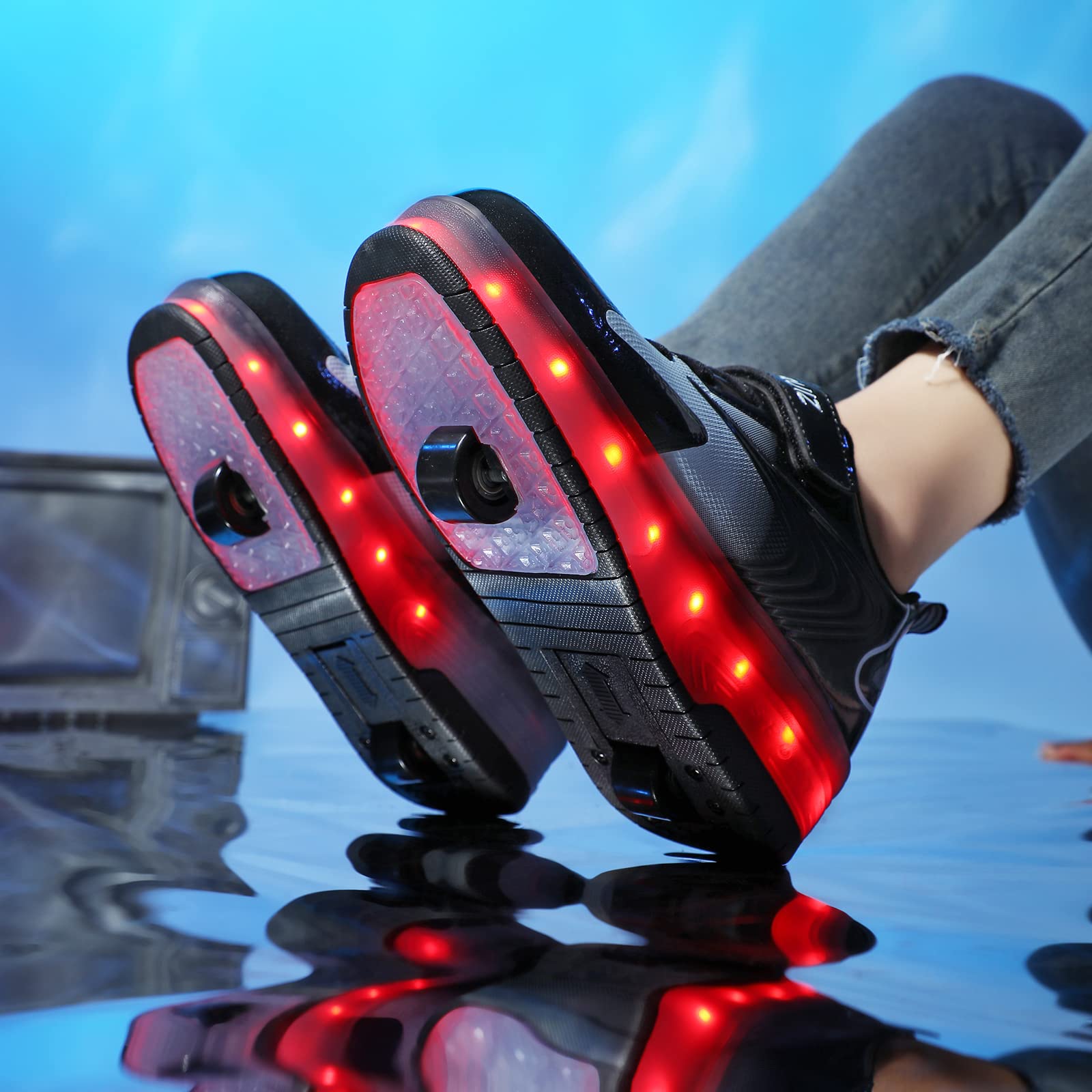 Axcer LED Skateboardschuhe Blinkend Schuhe Mit Rollen Automatisch Einziehbar Komfort Räder Sneaker Outdoor Fitnessschuhe 7 Farbwechsel Rädern Gymnastik Traillaufschuhe für Jungen Mädchen Geschenk