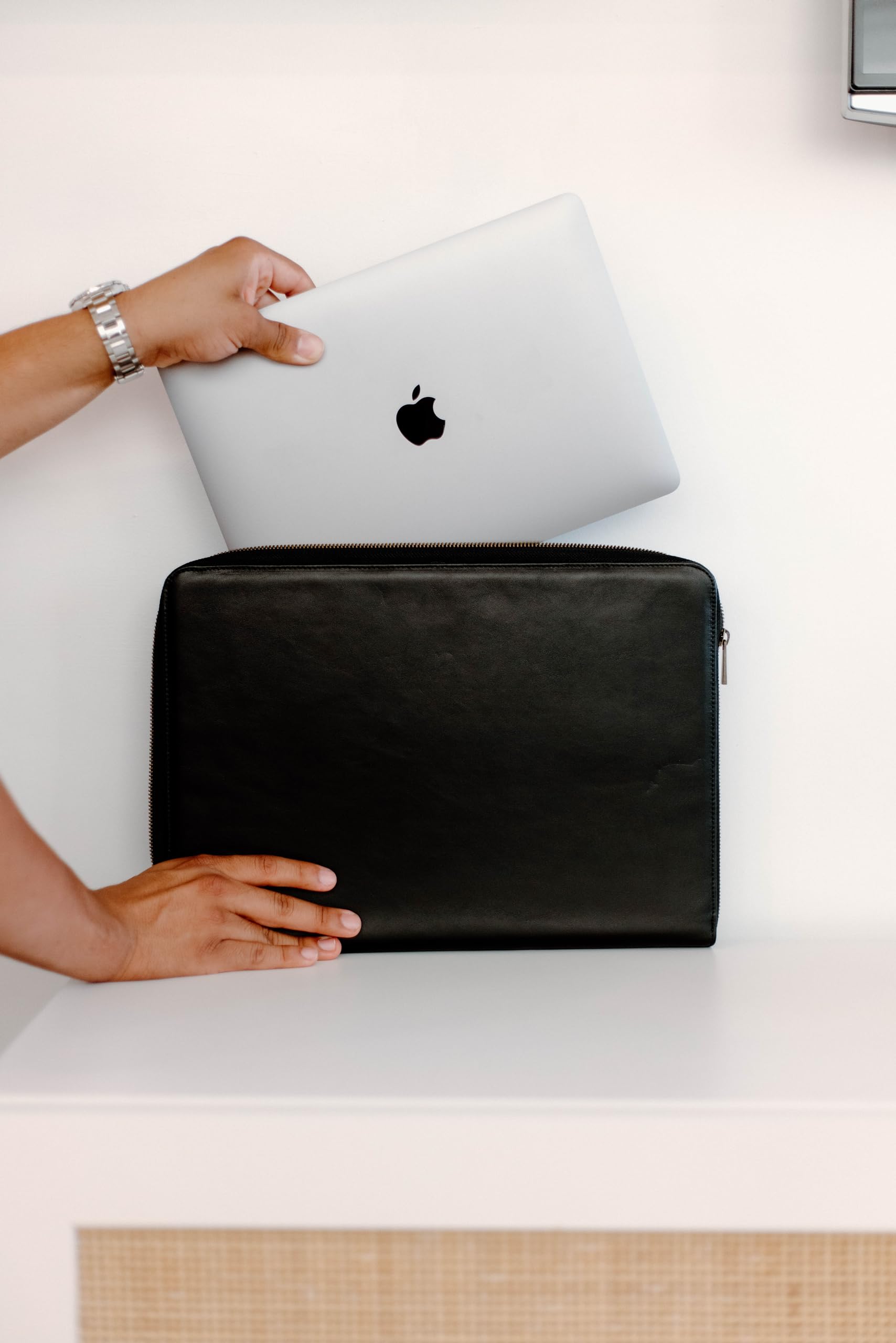 Amazon.com: Bullstrap Full-Grain Leather Laptop Sleeve Cover Case