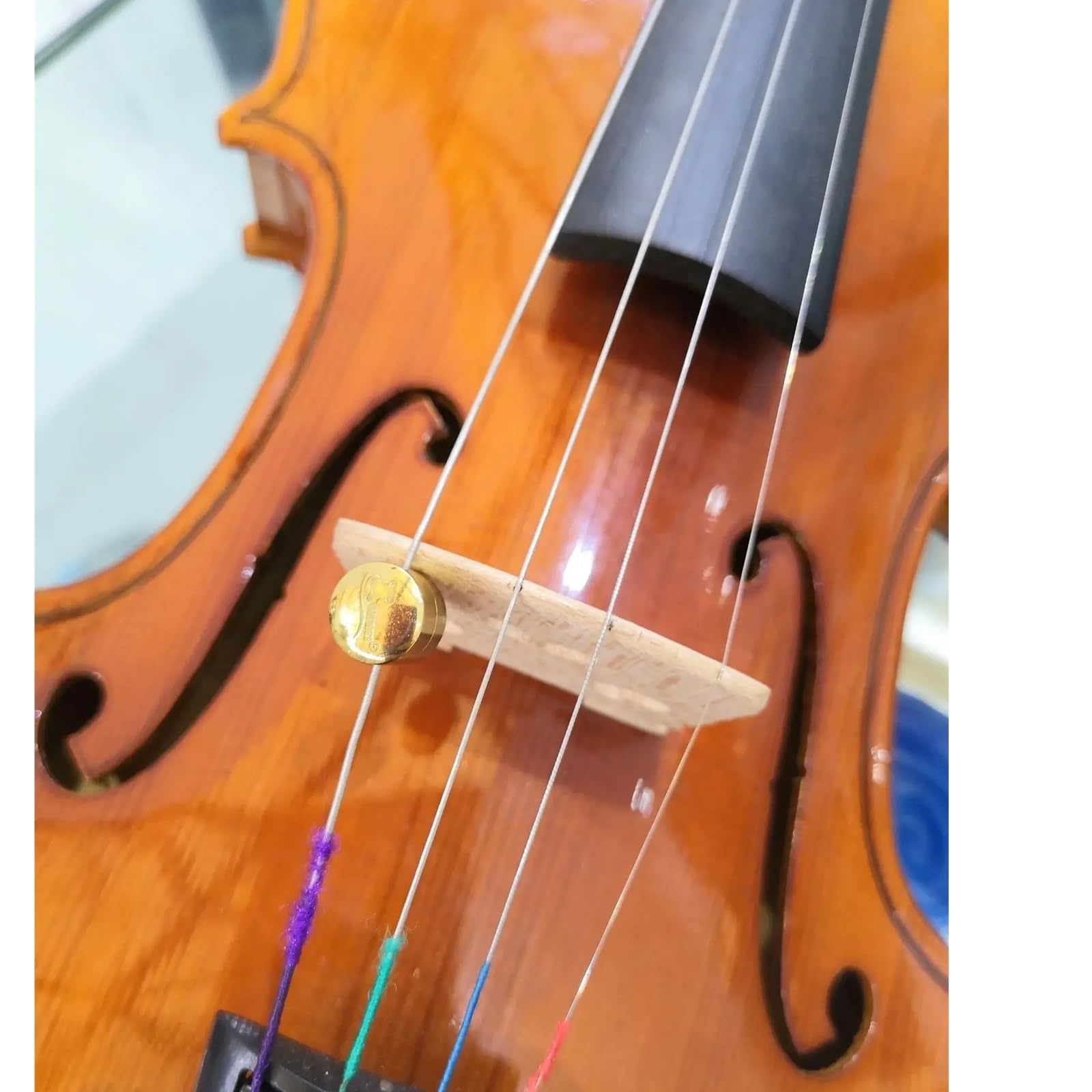 Sordina In Rame Con Tono Di Lupo For Violino E Violoncello | Il silenziatore in rame controlla i toni del lupo for suoni chiari di violino e violoncello