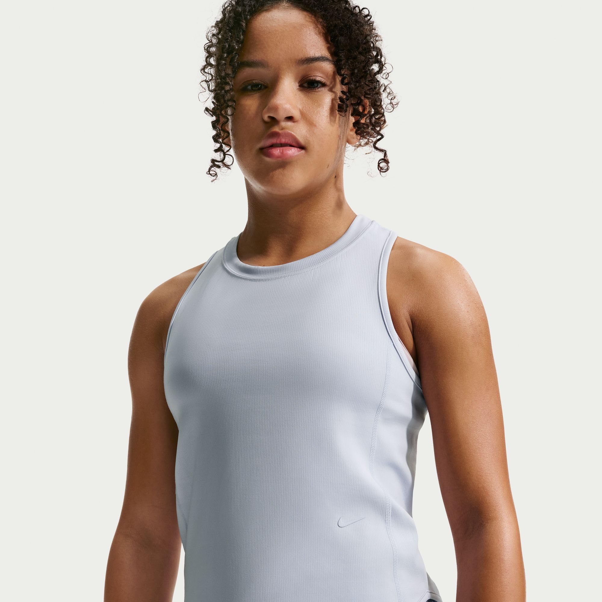 Nike MAVN IM1760 koszulka z dzianiny z technologią Dri-Fit dla dziewcząt