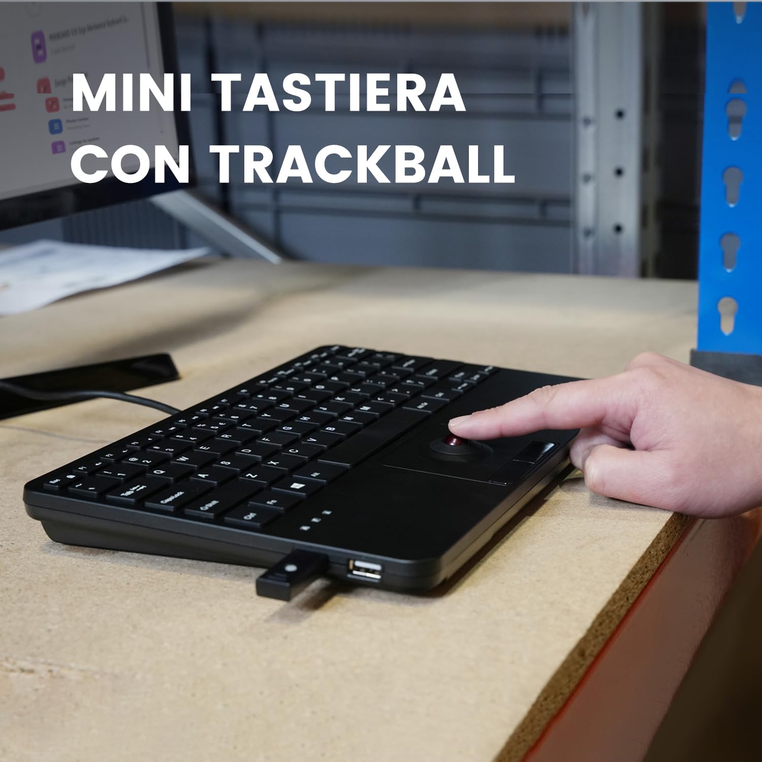 Perixx PERIBOARD-526 IT, Tastiera Mini USB Cabalata con Trackball - Tasti a Forbice X Type - 11.18x7.17x1.1 Pollici - 2 Hub USB Integrati - Layout IT Italiano