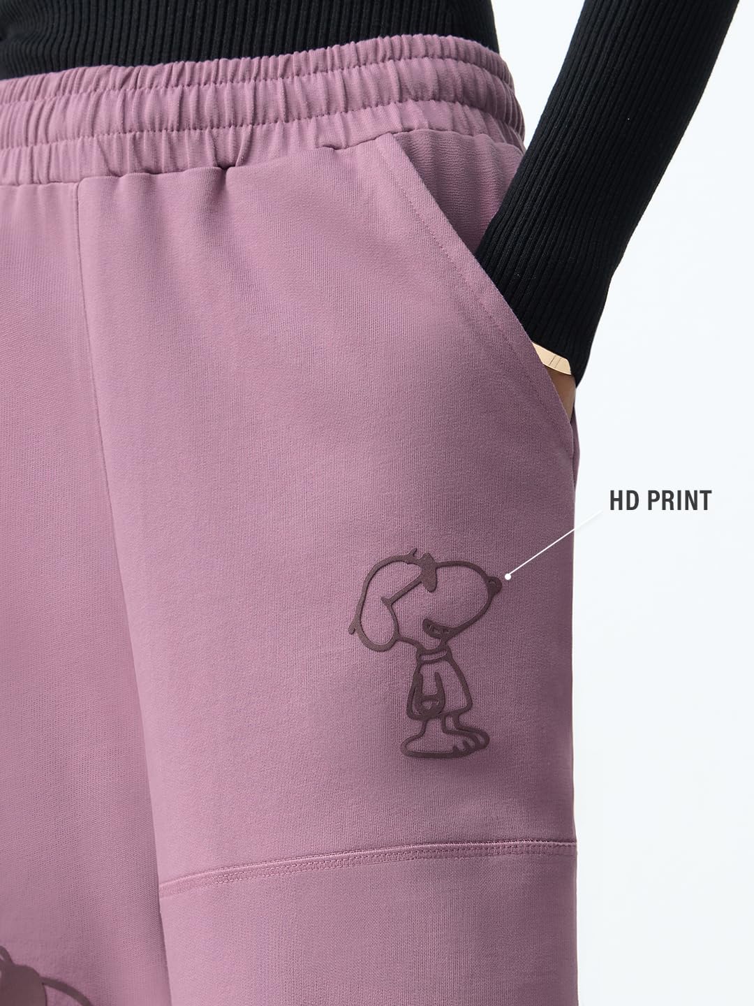 The Souled Store Peanuts: Happy Snoopy Damen-Jogginghose mit elastischem Bund, malvenfarben, bedruckt, Baumwoll-Fleece, ausgestellte Passform, leicht, für alle Jahreszeiten
