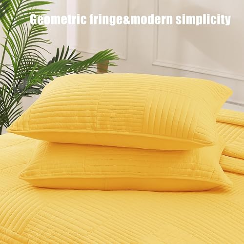 Miniatura 6 de Whale Flotilla Juego de ropa de cama ultra suave tamaño King, cubrecama ligero de verano amarillo de gran tamaño, colcha geométrica ultrasónica para