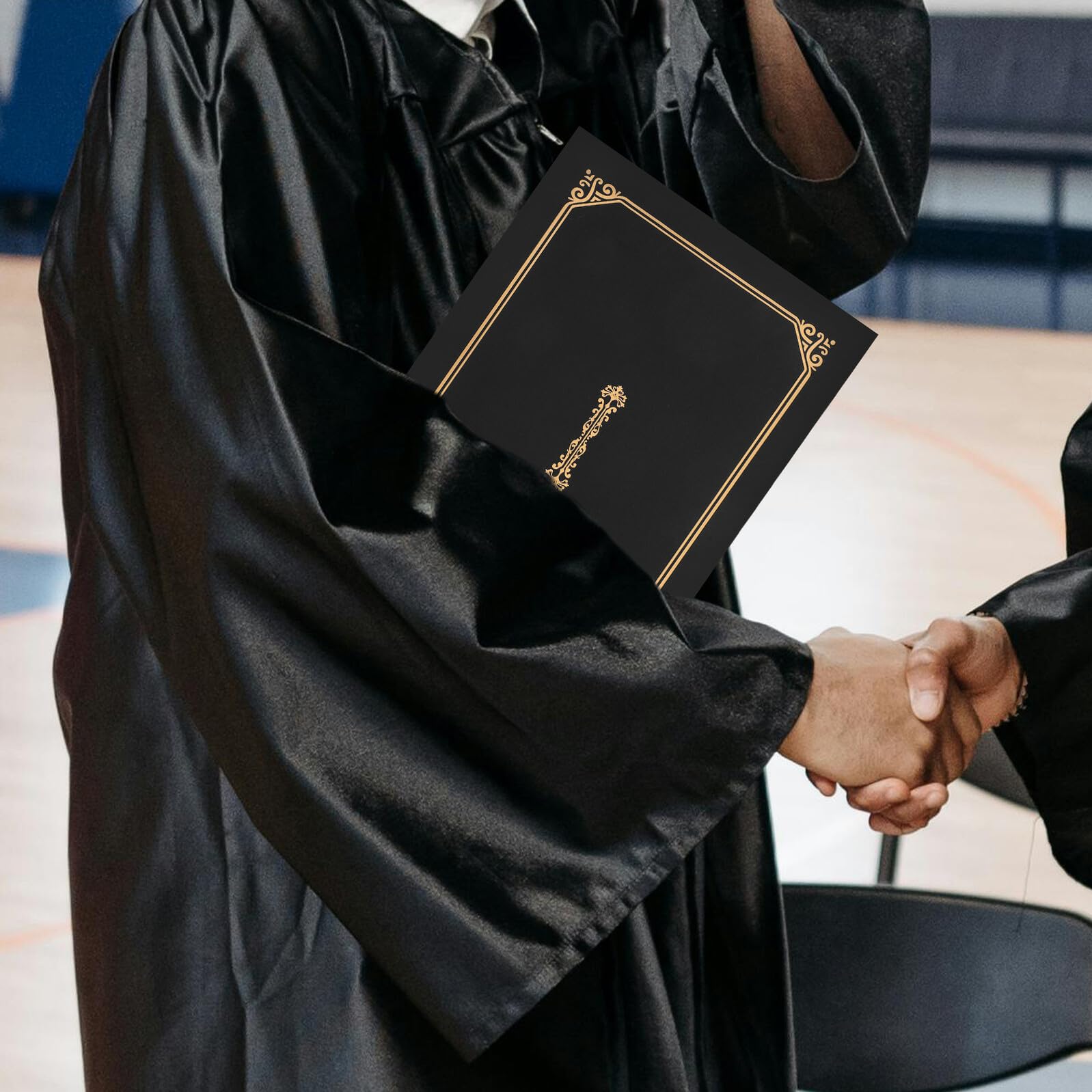 DOITOOL 20 Pezzi Portadocumenti Nero con Oro Custodie Certificate e Diplomi Copertine Documenti Ufficio con Arrotondati Protezione Orizzontale e per Documenti e Foto