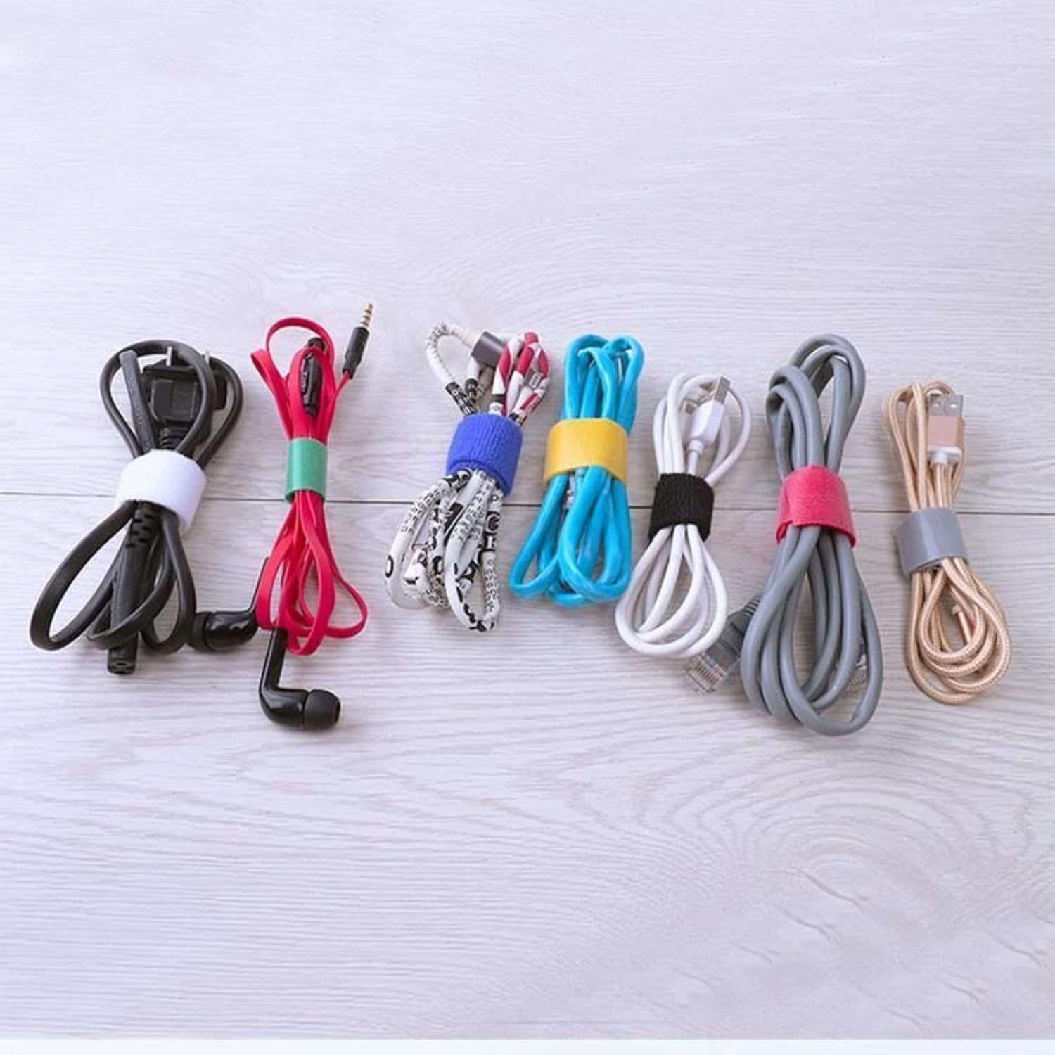 1Pack 32Ft Adjustable Cable Straps 1.5cm x 10m Hook and Loop Fastening Straps, Reusable Cord Management Ties, Ideal for Home, Office, and Travel