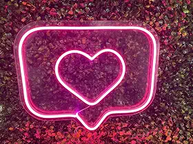 Letreiro Neon Led Coração Like Instagram 35cm Neon Bivolt