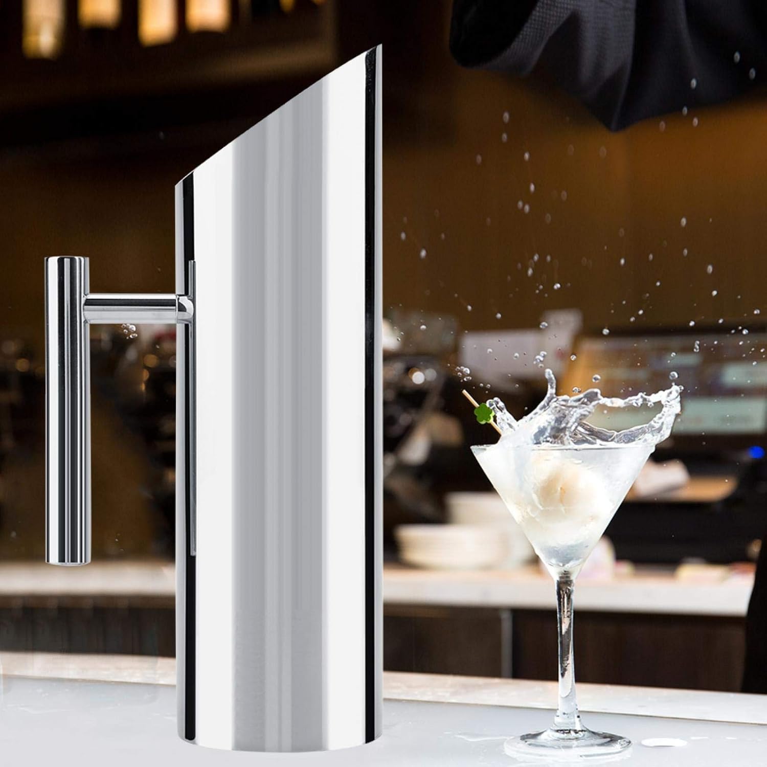 Stainless Steel Water Pitcher, Stainless Steel Water Pitcher with Ice Guard, Stainless Steel Water Jug with Ice Guard Cold Drinking Pitcher Home Hotel Serving Tool(1.5l)