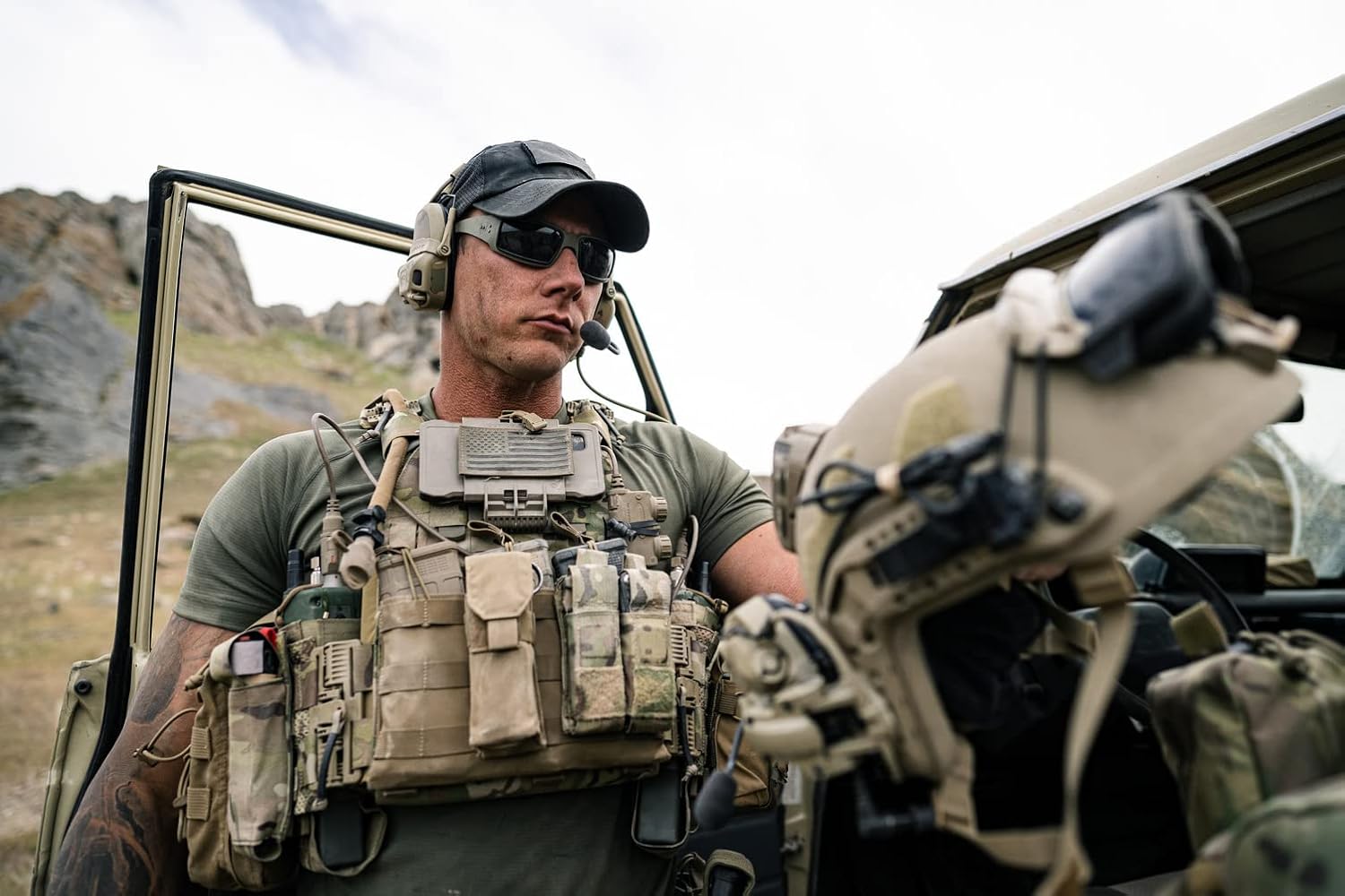 Vertx Mens Short Sleeve Tactical T Shirt for Athletic, Workout, Police, Pull On Longline Style, Semi Compression Fit