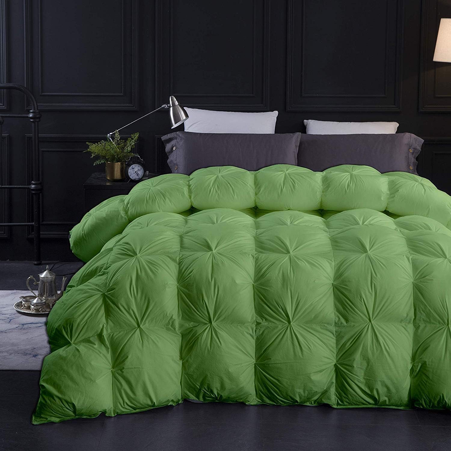 1000-TC All Season Down Alternative Alaskan King 136 x 120 Inches Pinch Pleated/Pintuck Comforter Egyptian Cotton 750 GSM Micro Fill Powes & All Side Corner Tabs
