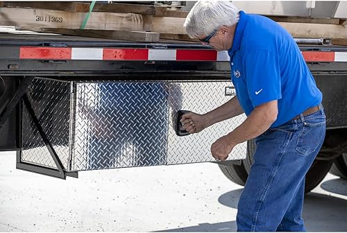 Miniatura 7 de Buyers Products 1705215 Caja de aluminio con banda de rodadura de diamante para camión con puerta de granero, 18 x 18 x 60 pulgadas