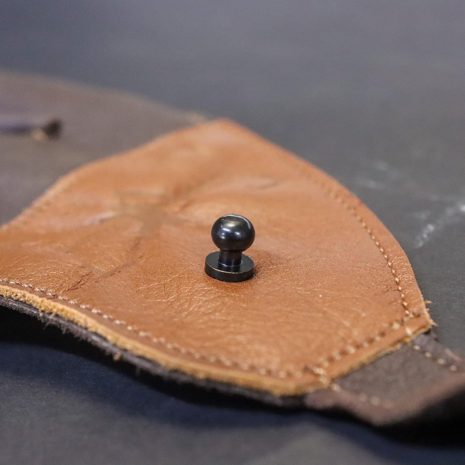 Shatterproof Archery Shooting Glove, Traditional Archery Glove