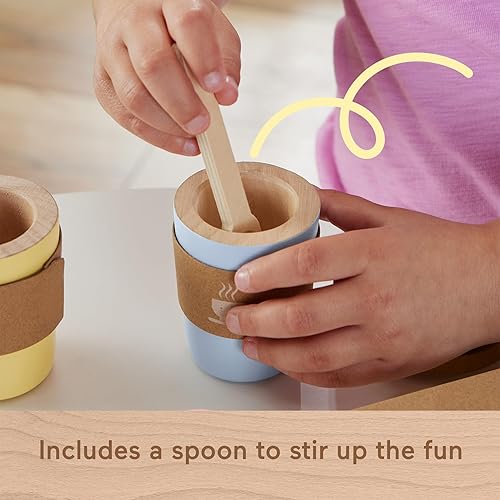 Miniatura 4 de Fisher-Price Juego de café para ir de madera, juego de 15 piezas de madera con tazas y comida para niños preescolares a partir de 3 años
