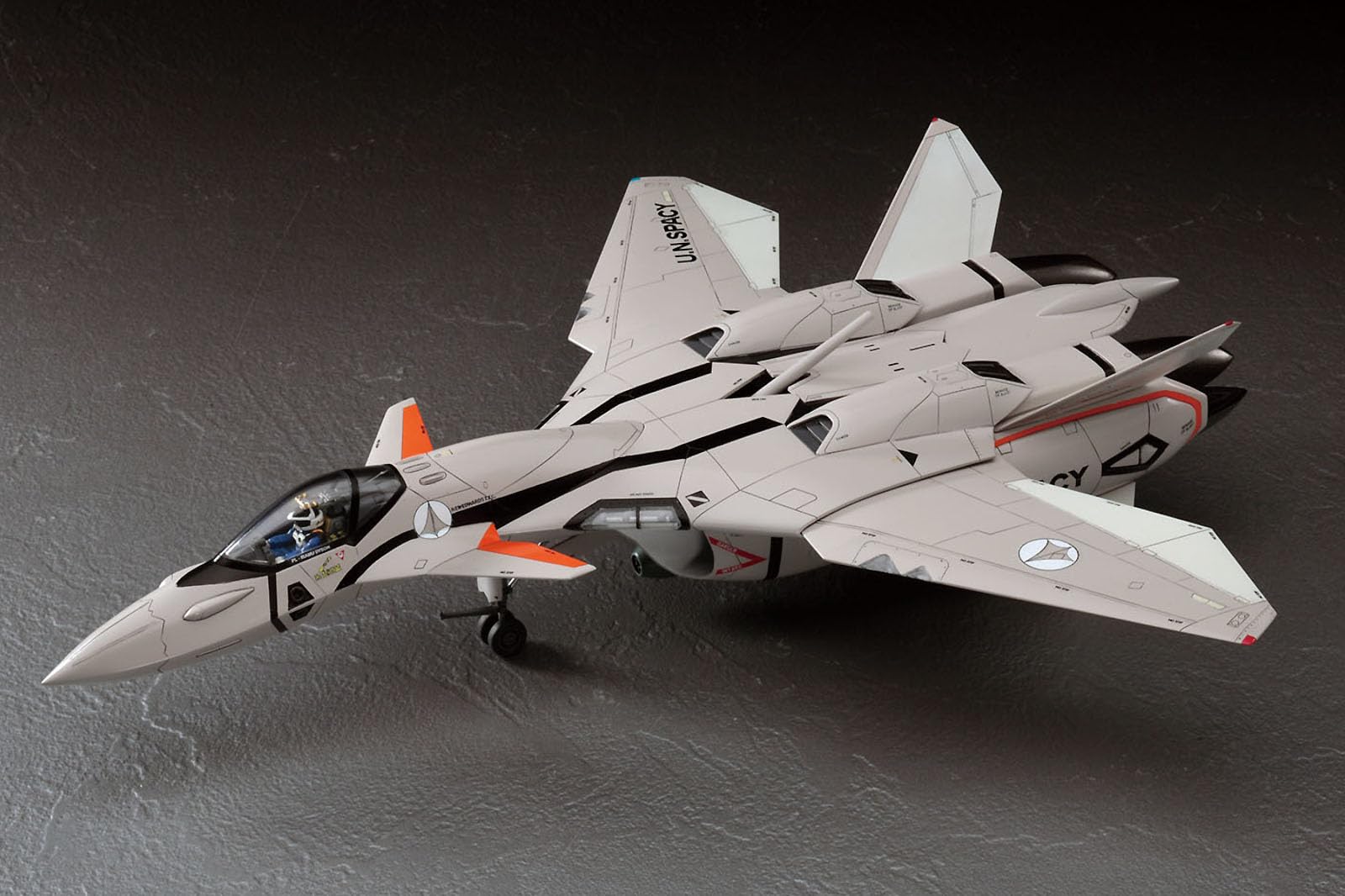 Amazon | ハセガワ マクロスプラス VF-11B サンダーボルト 1/72