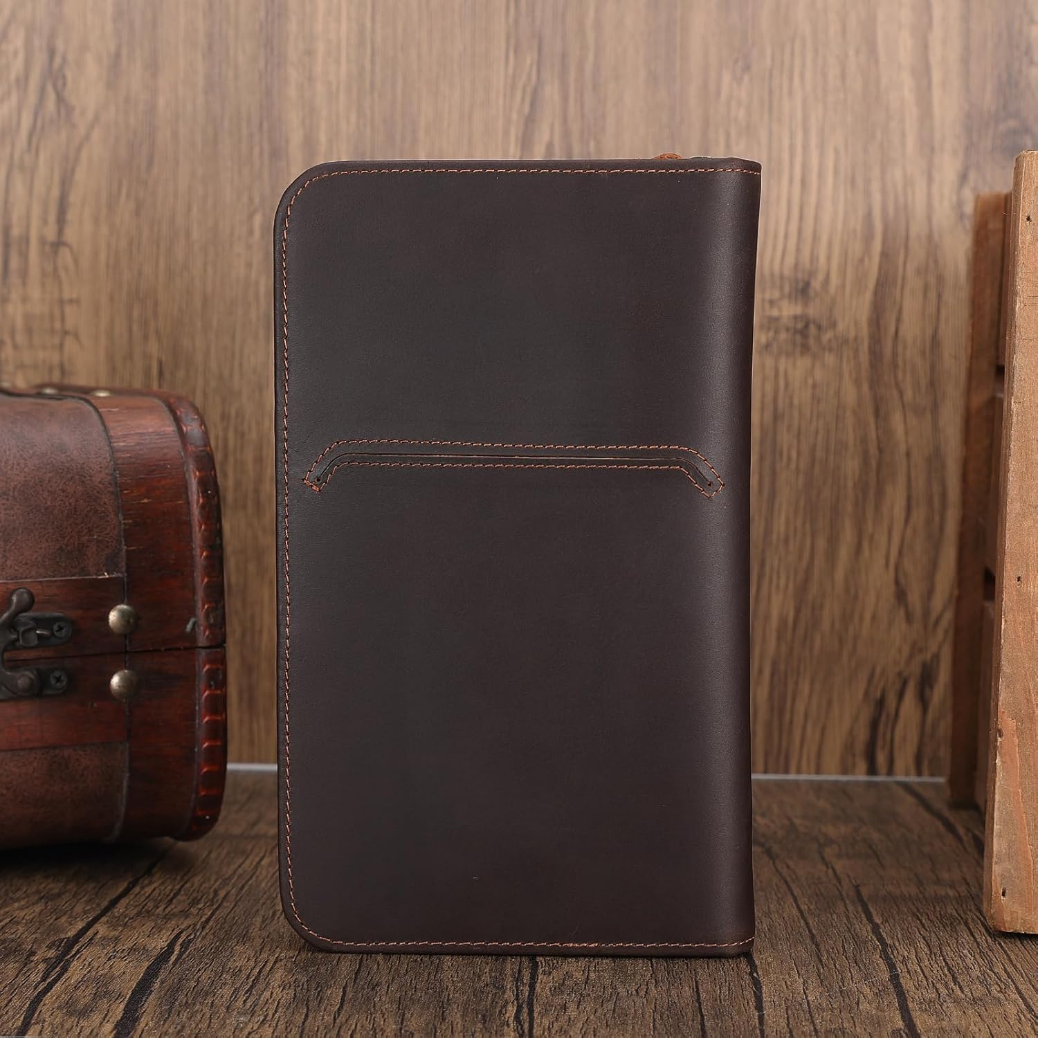 Travel Wallet Passport Holder Passport Case, Leather Passport Wallet for Men Family passport holder for 4, Passport Cover Travel Document Holder (Dark Brown (AirTag Slot Version))