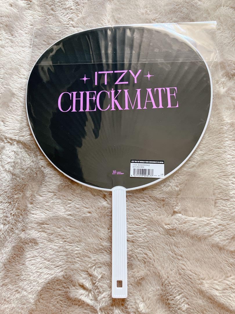itzy チェリョン うちわ ITZY チェリョン うちわ - メルカリ