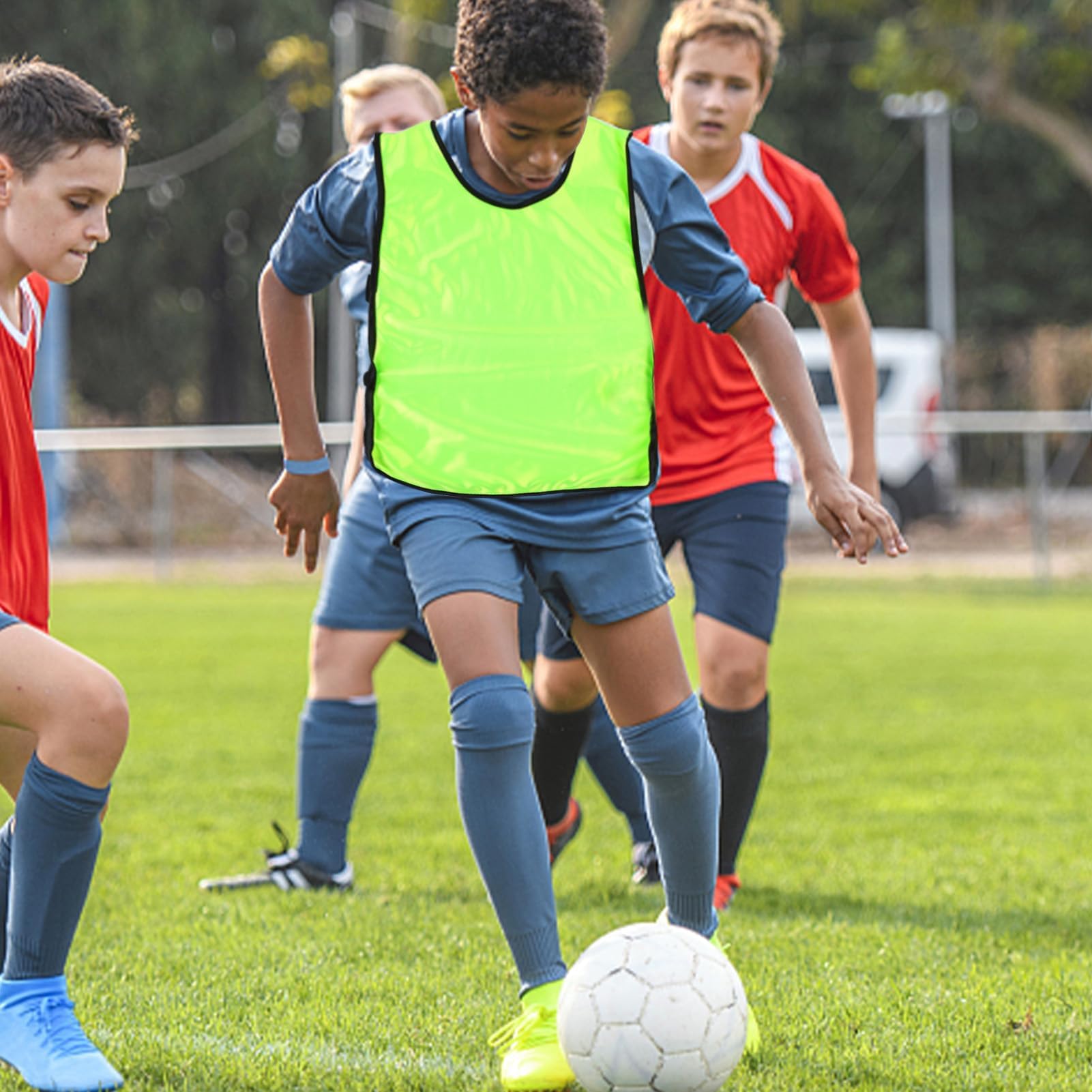 Agatige 5Pcs Débardeur D'entraînement pour Enfants, Gilets D'entraînement Ballon Dossards D'entraînement Débardeur D'entraînement sans Manches à Col Rond Couleurs Vives pour Football Rugby (Vert)