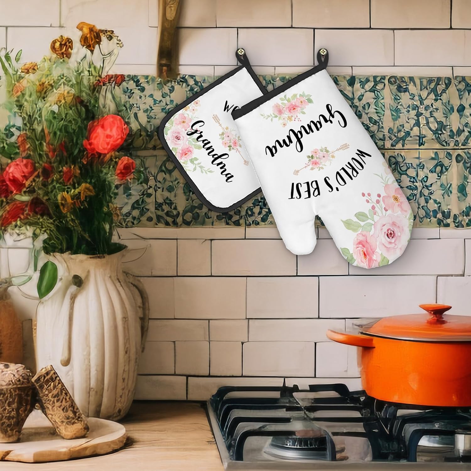 Grandma Gifts Oven Mitts and Pot Holders Sets, Gifts for Grandma from Grandkids Kitchen Decor Accessories Sets, World’s Best Grandma Heat Resistant Oven Glove Potholders for Kitchen Cooking