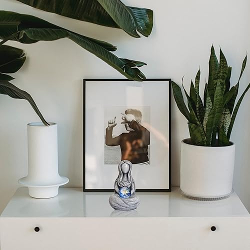 Miniatura 4 de Estatua de Gaia Madre Tierra, sosteniendo la tierra, estatua de diosa, estatua de arte abstracto de diosa, decoración retro de resina para oficina,
