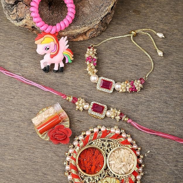 Image of Saudeep India Fridge Magnet with Family Rakhi Combo Gift Set of Lumba Couple Rakhi for Bhaiya Bhabhi & Baby | Travel Souvenir | Refrigerator Magnet