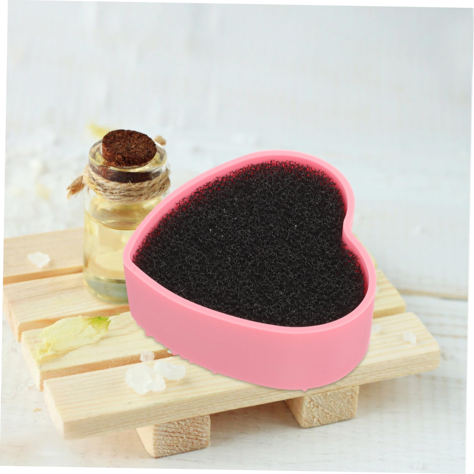 IWOWHERO Makeup Brush Cleaner Box Sponge Makeup Cleaning Dry/wet Reusable Heart Shaped Travel Case
